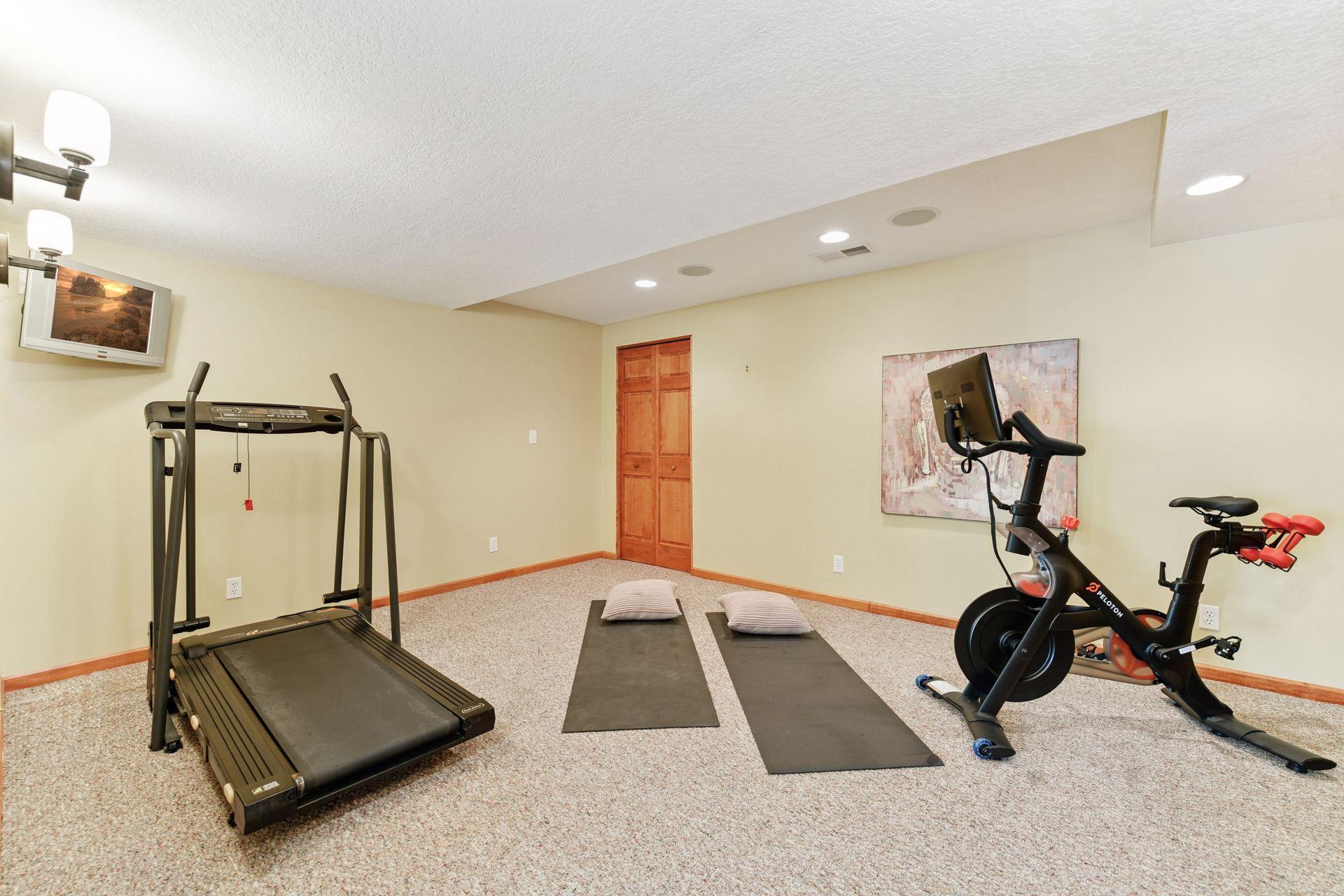 4795 Foxberry Dr, Medina