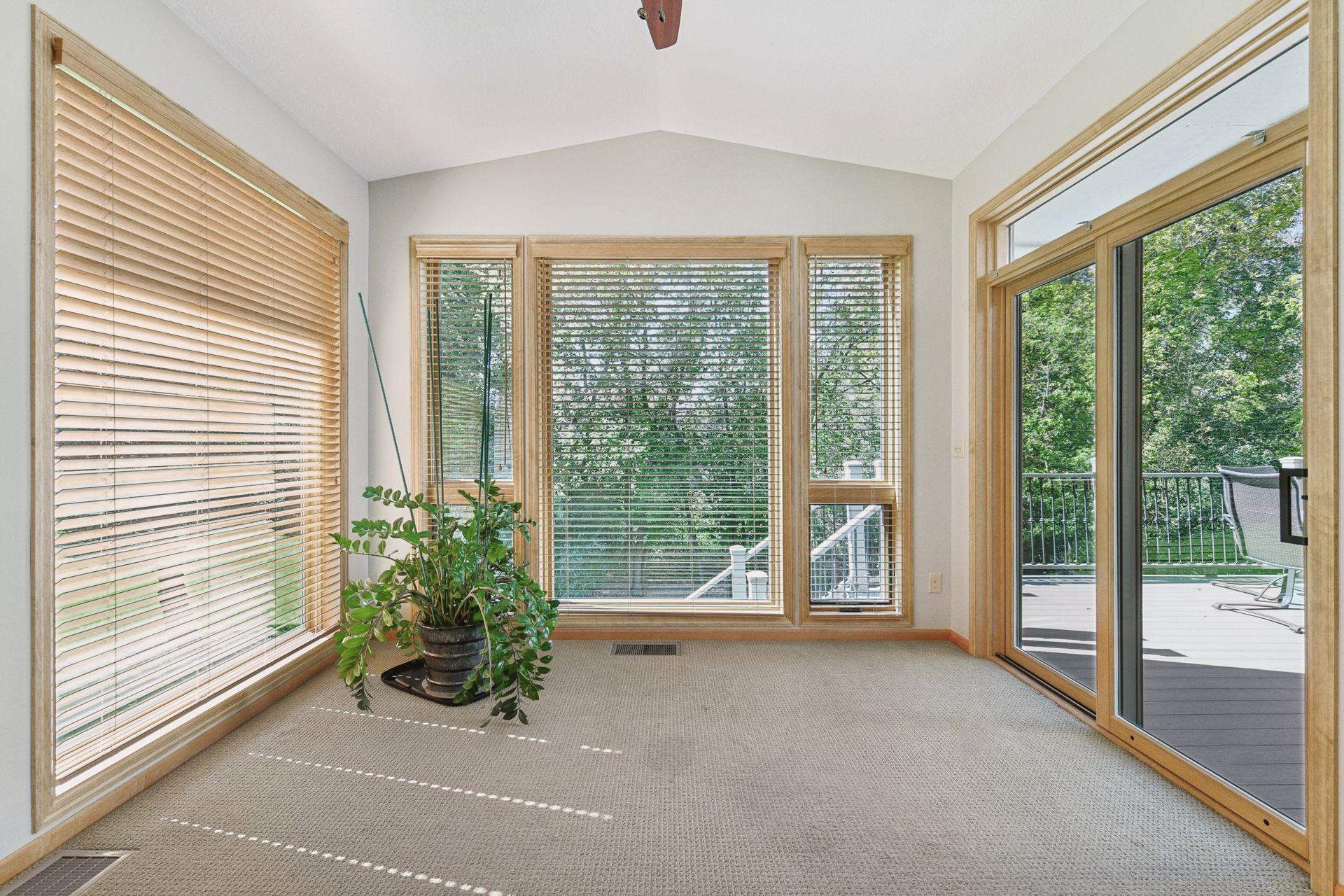 4795 Foxberry Dr, Medina