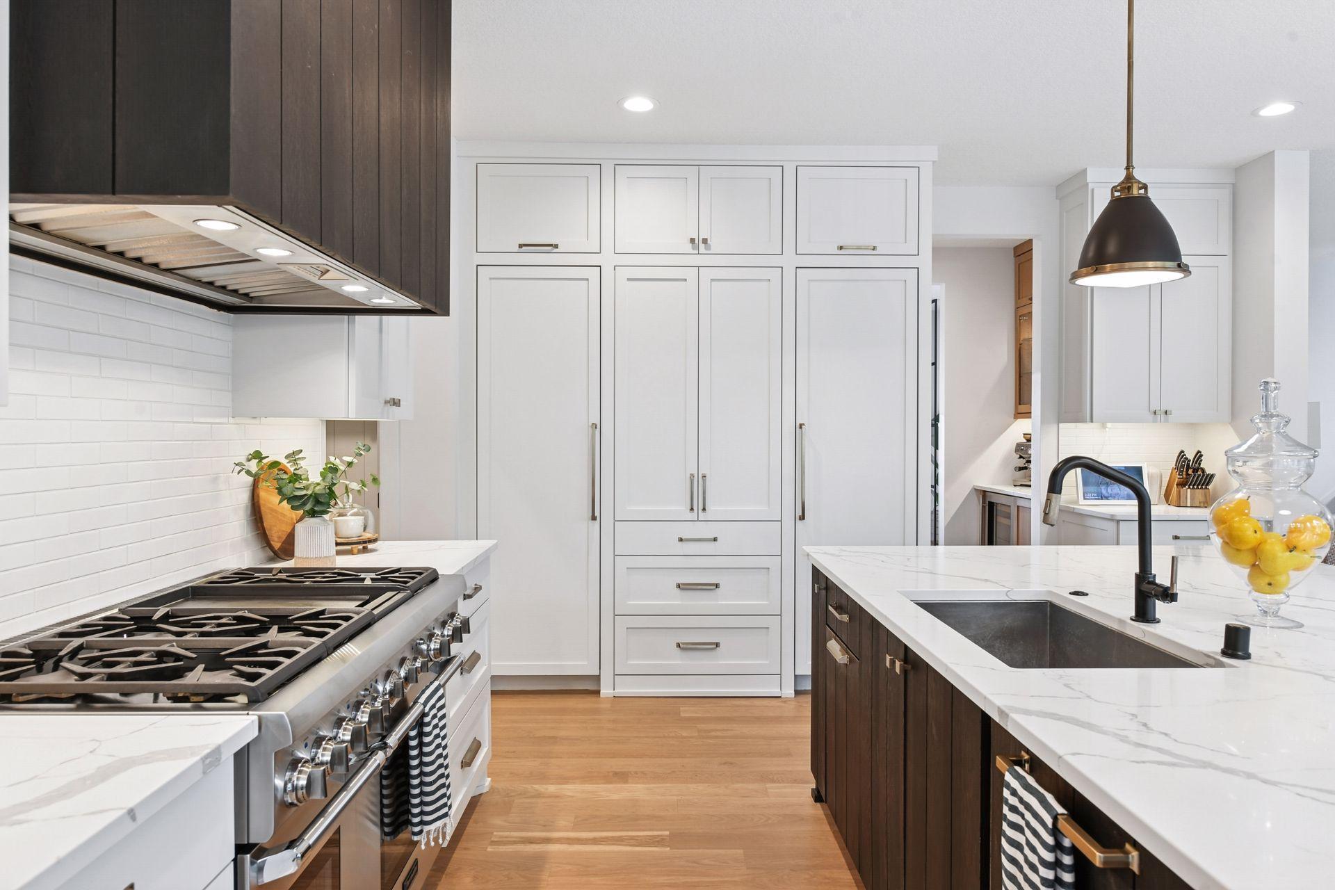 769 Woodland Hill Ct, Medina