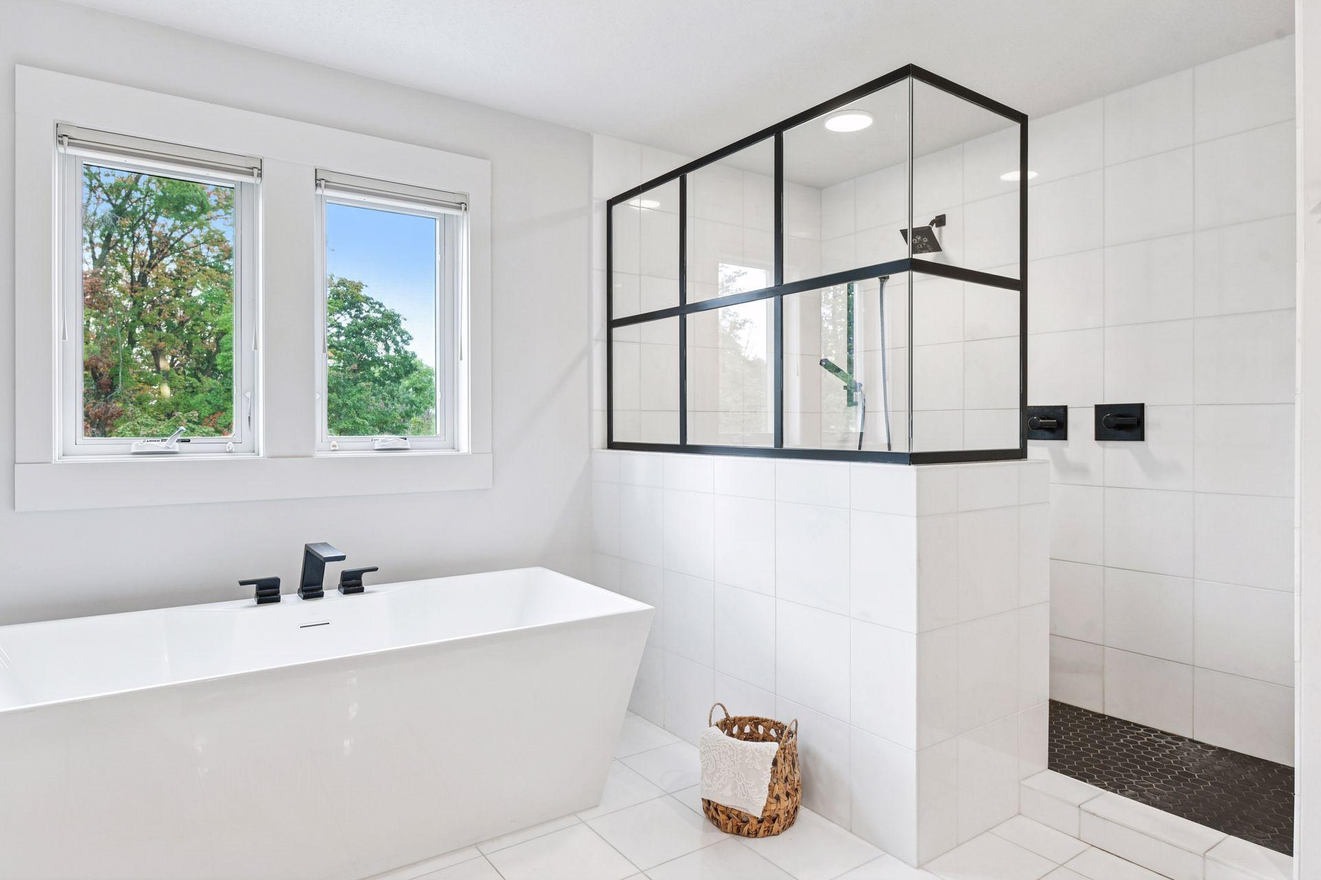 769 Woodland Hill Ct, Medina