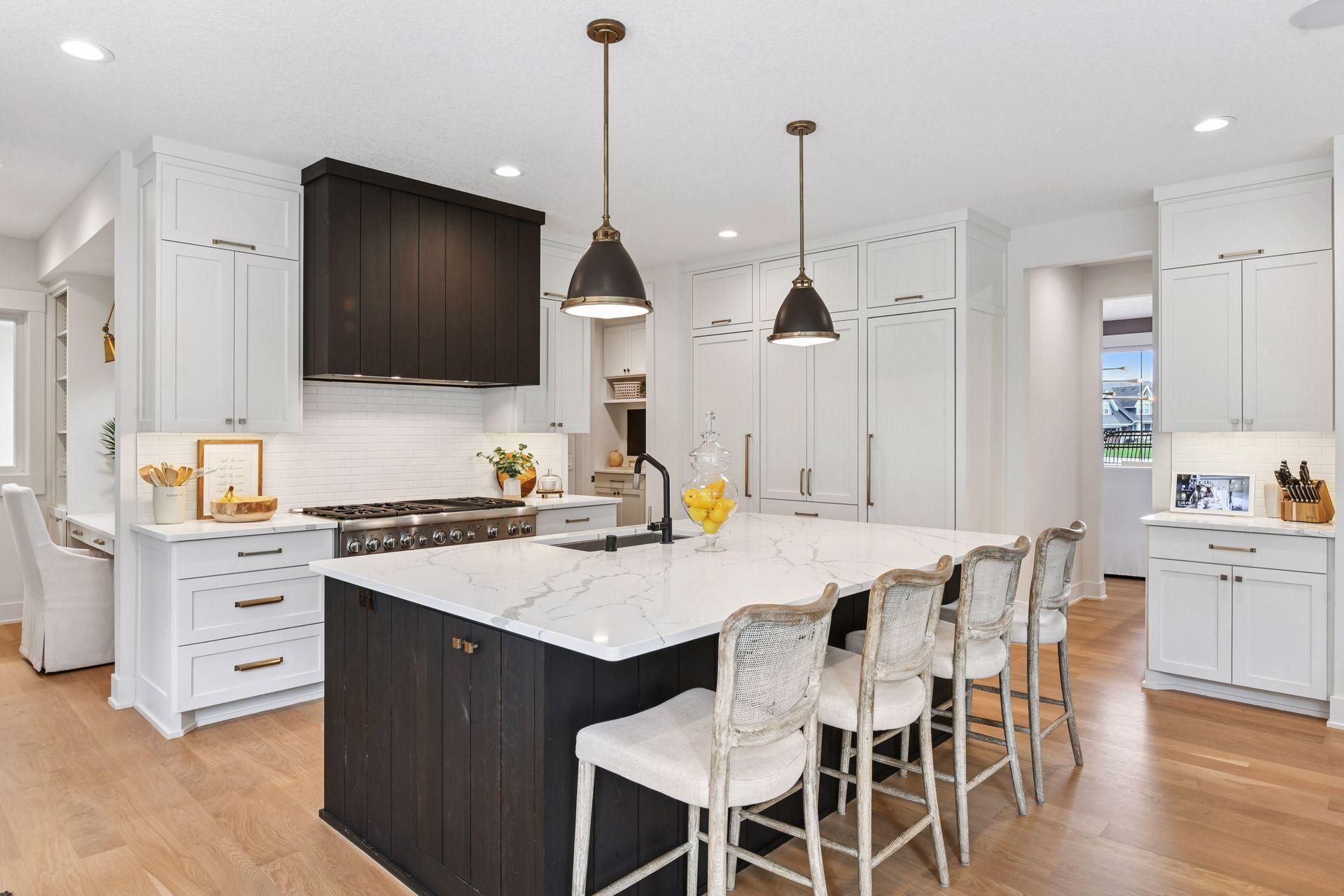 769 Woodland Hill Ct, Medina
