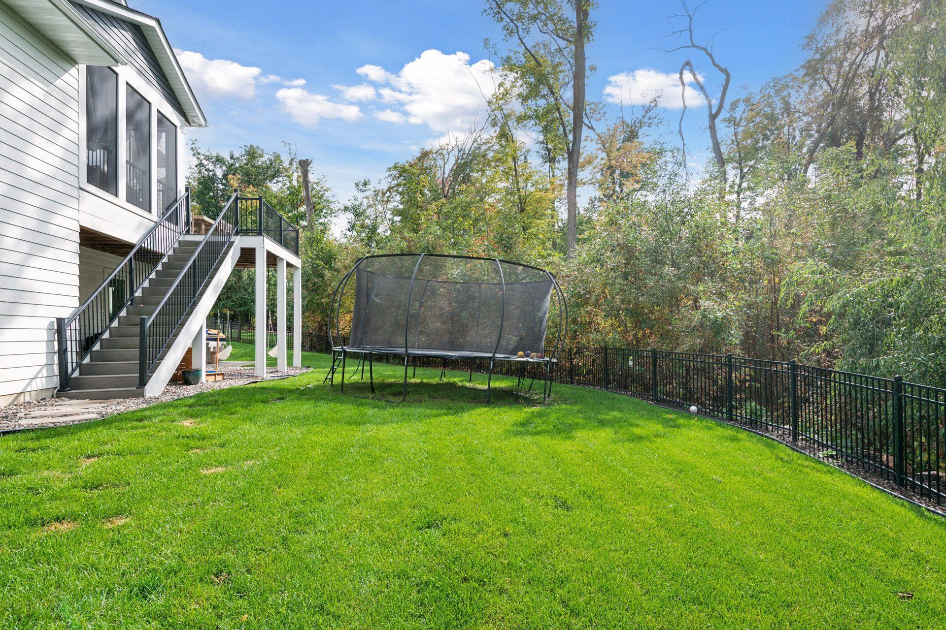 769 Woodland Hill Ct, Medina