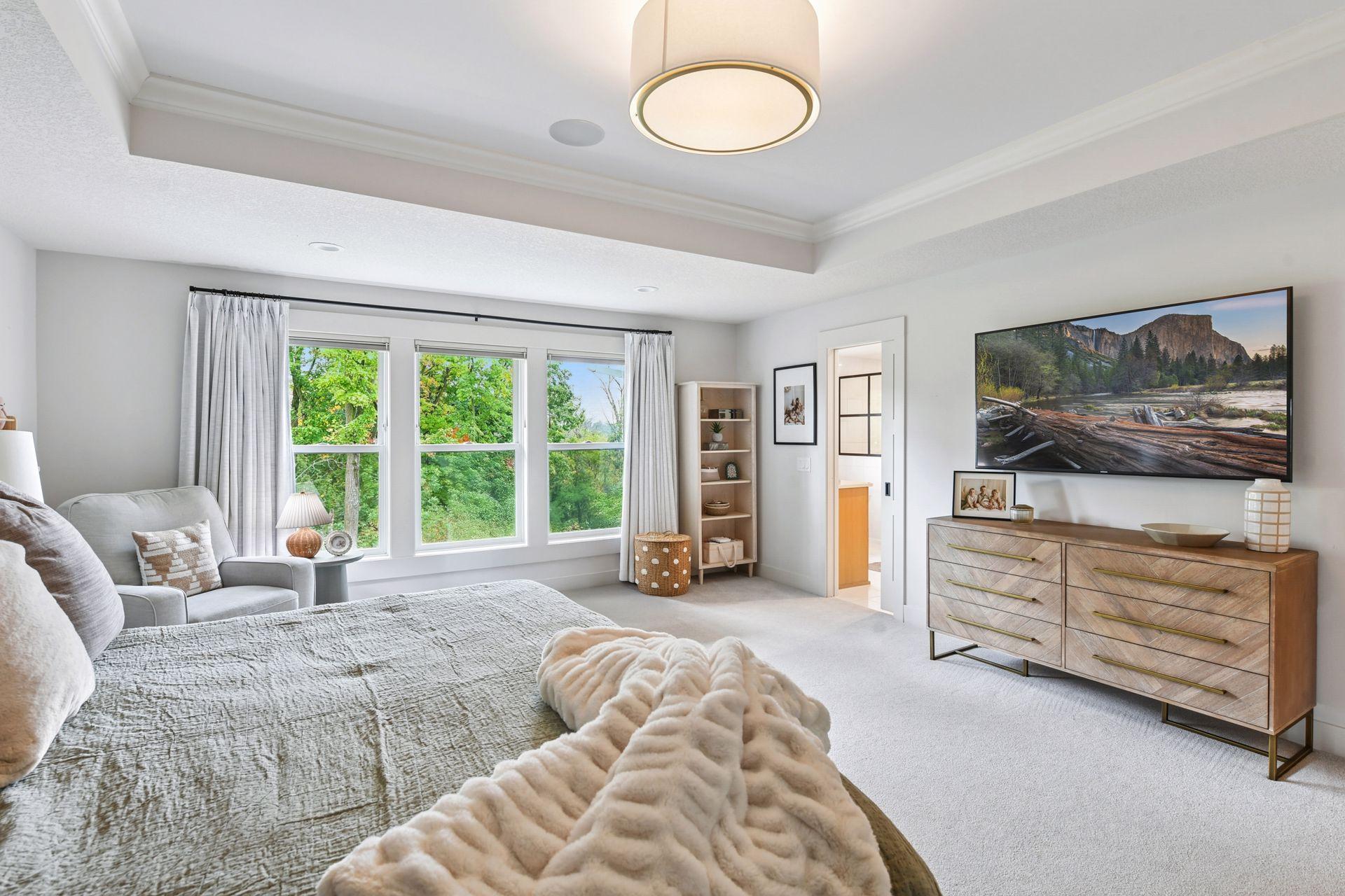 769 Woodland Hill Ct, Medina