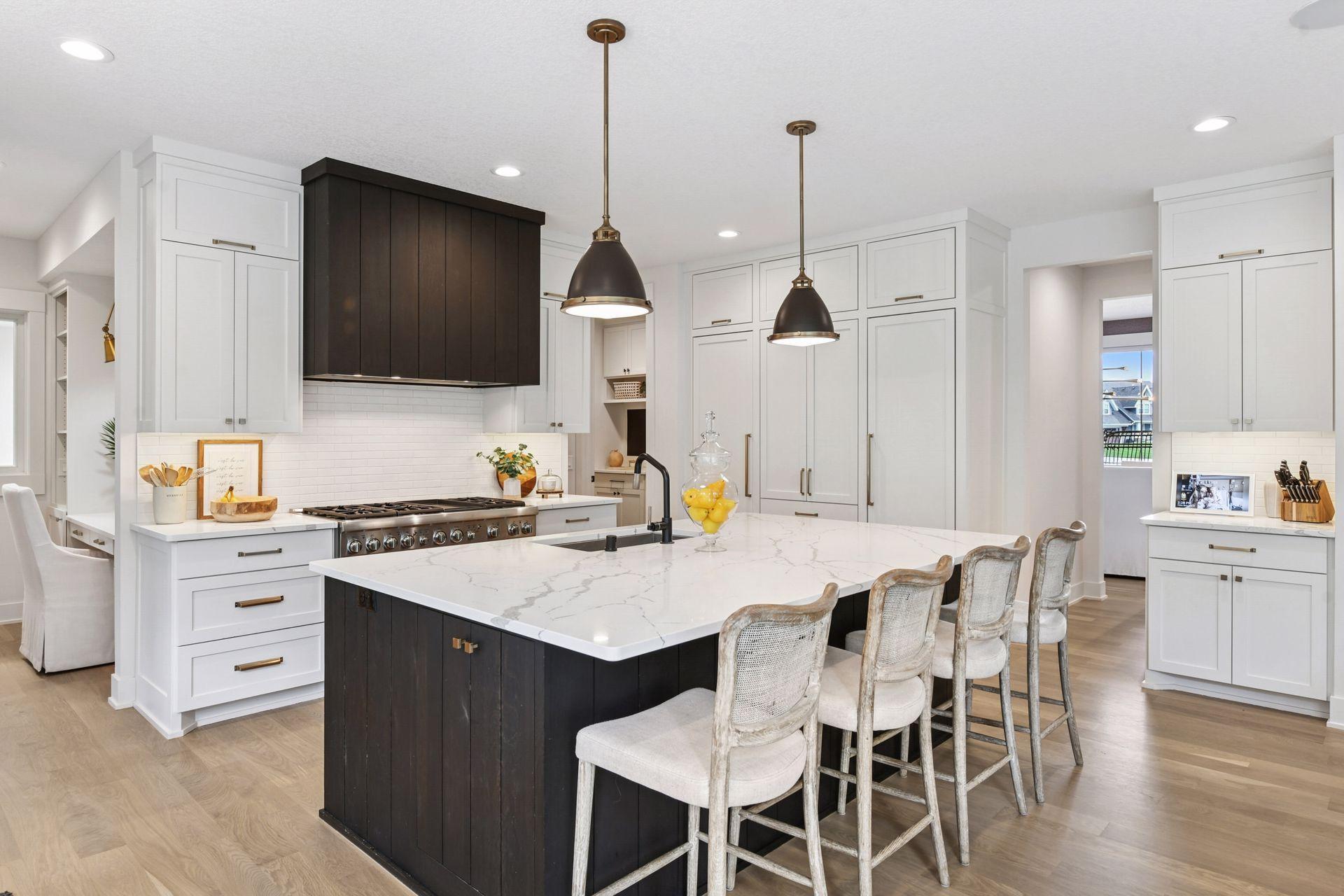 769 Woodland Hill Ct, Medina