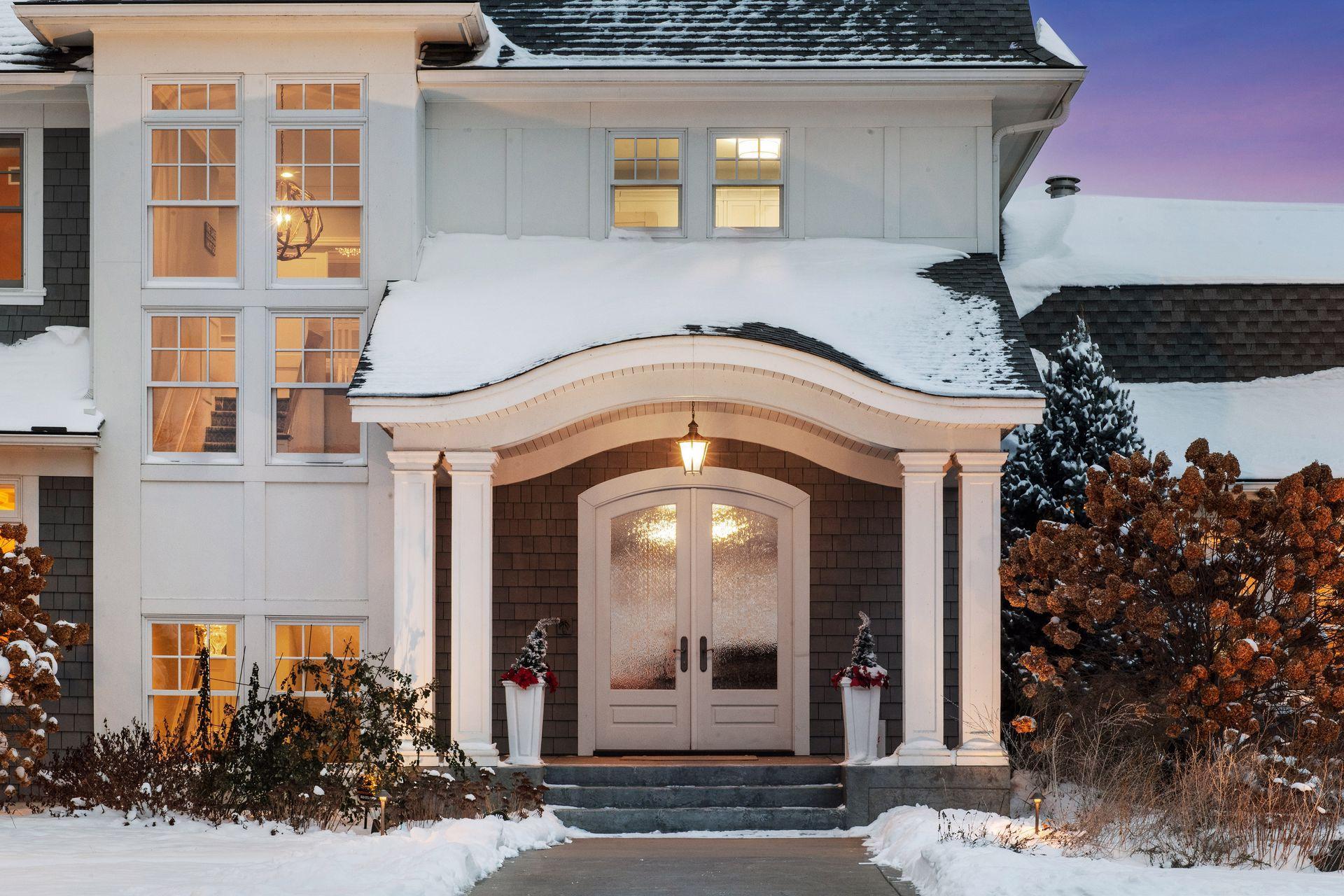 3758 Woodland Cove Pkwy, Minnetrista