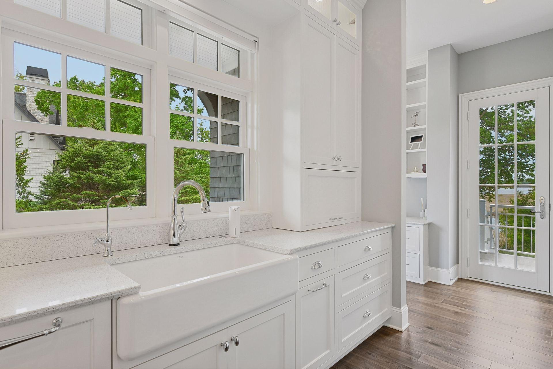 3758 Woodland Cove Pkwy, Minnetrista