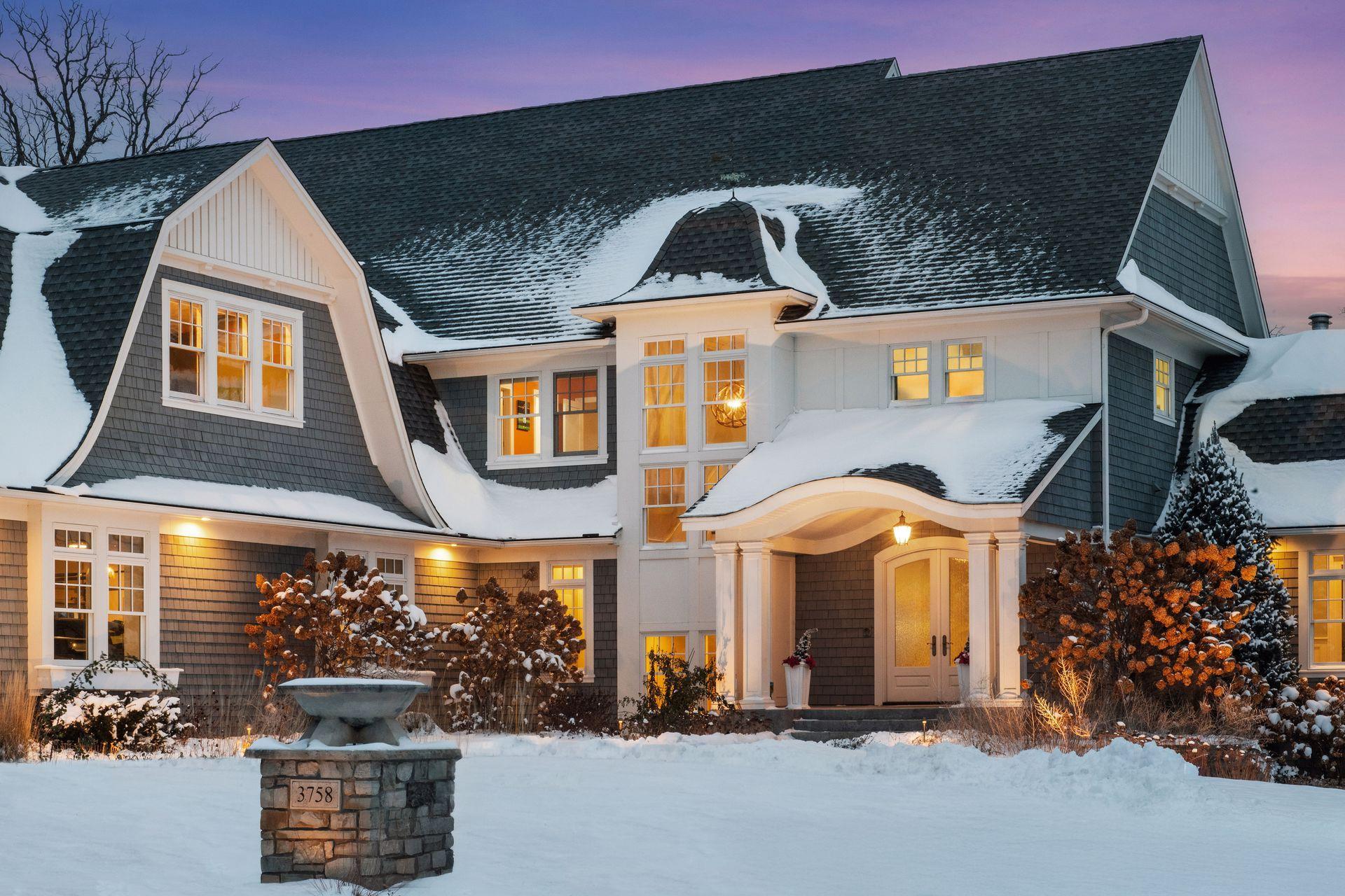 3758 Woodland Cove Pkwy, Minnetrista