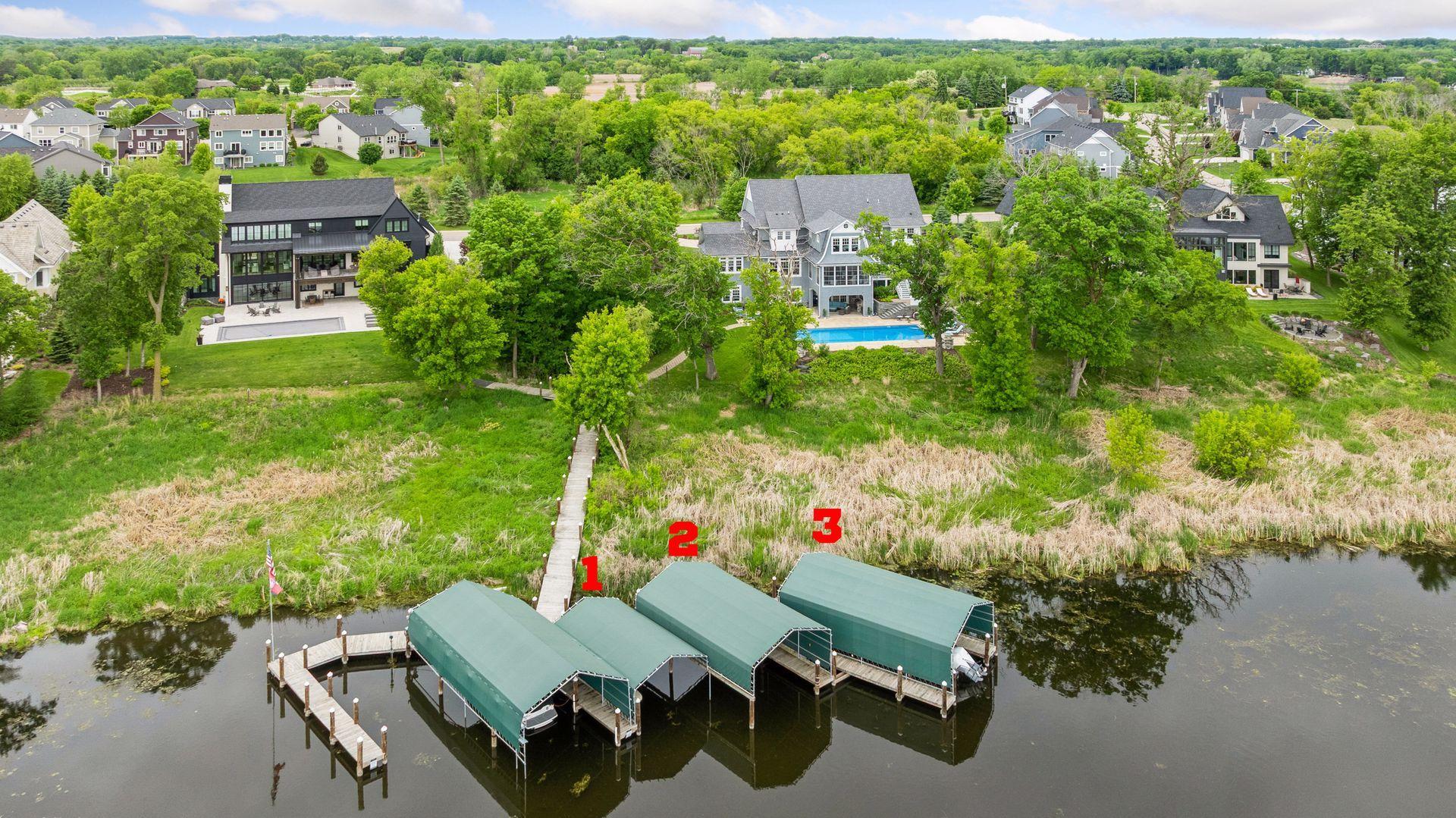 3758 Woodland Cove Pkwy, Minnetrista