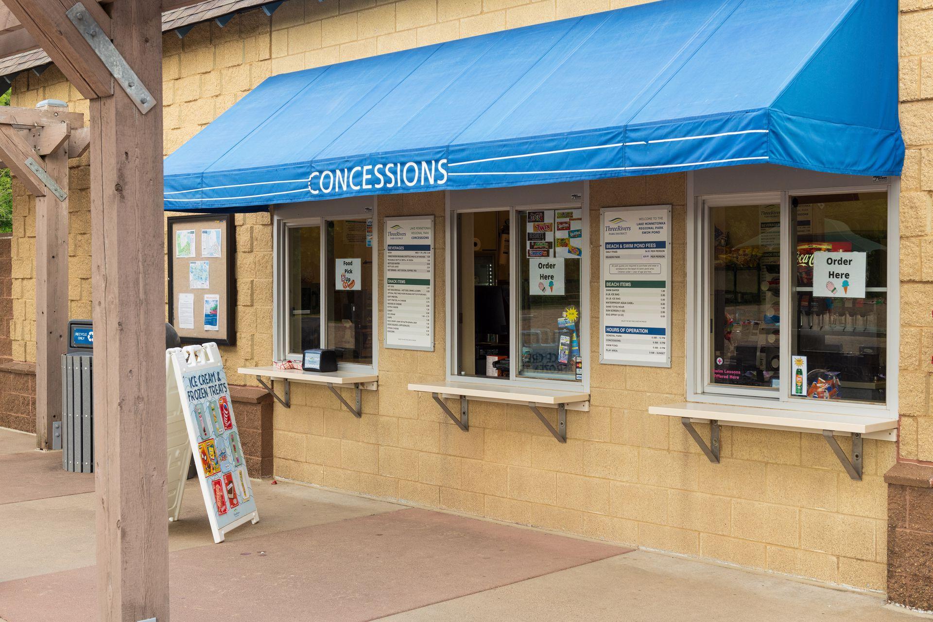 3758 Woodland Cove Pkwy, Minnetrista