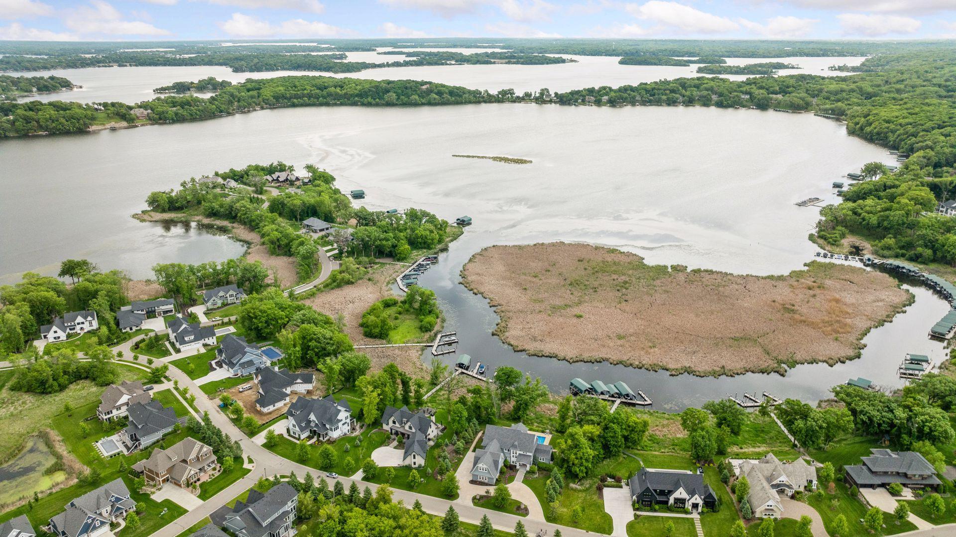 3758 Woodland Cove Pkwy, Minnetrista