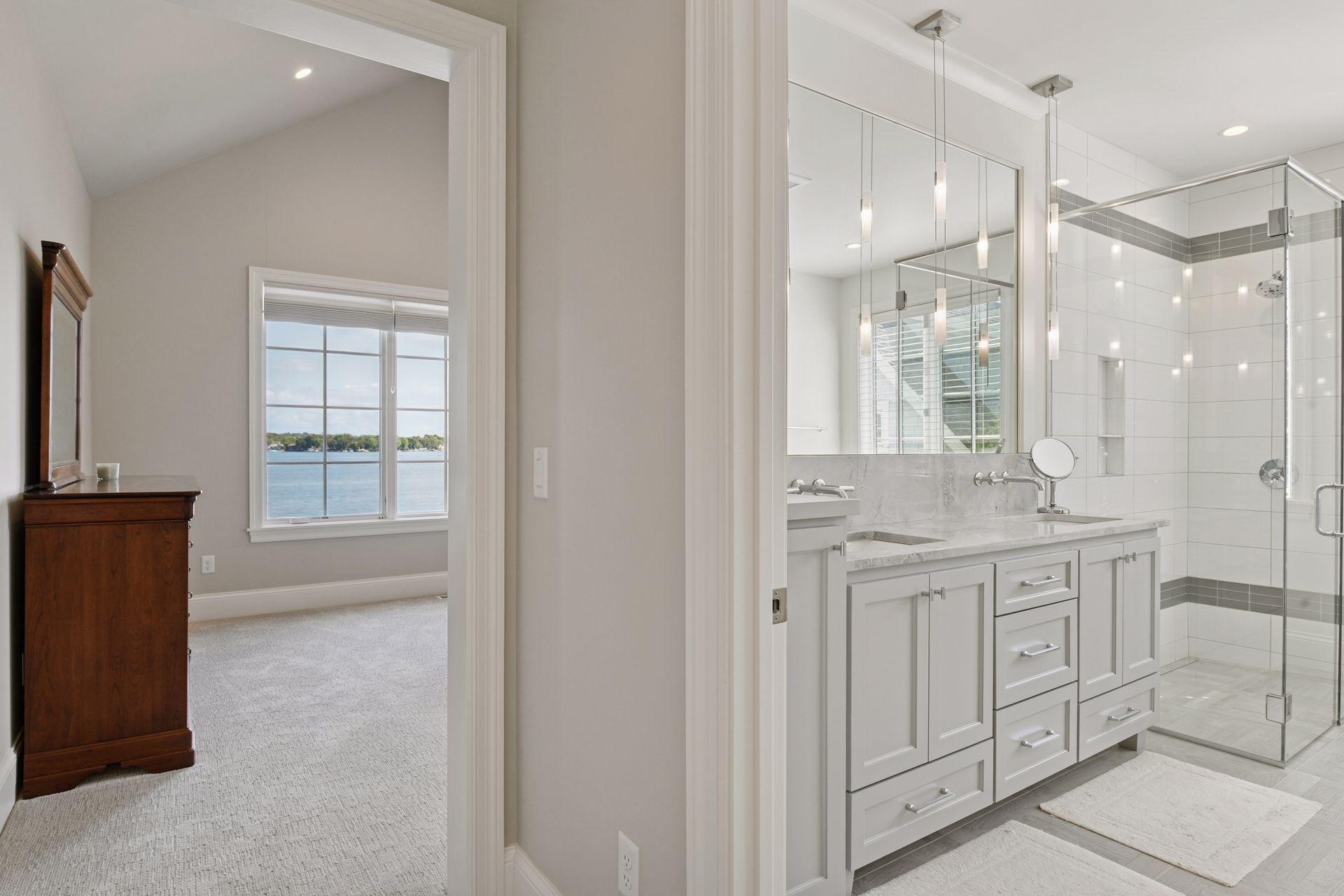 245 Lakeview Ave, Tonka Bay