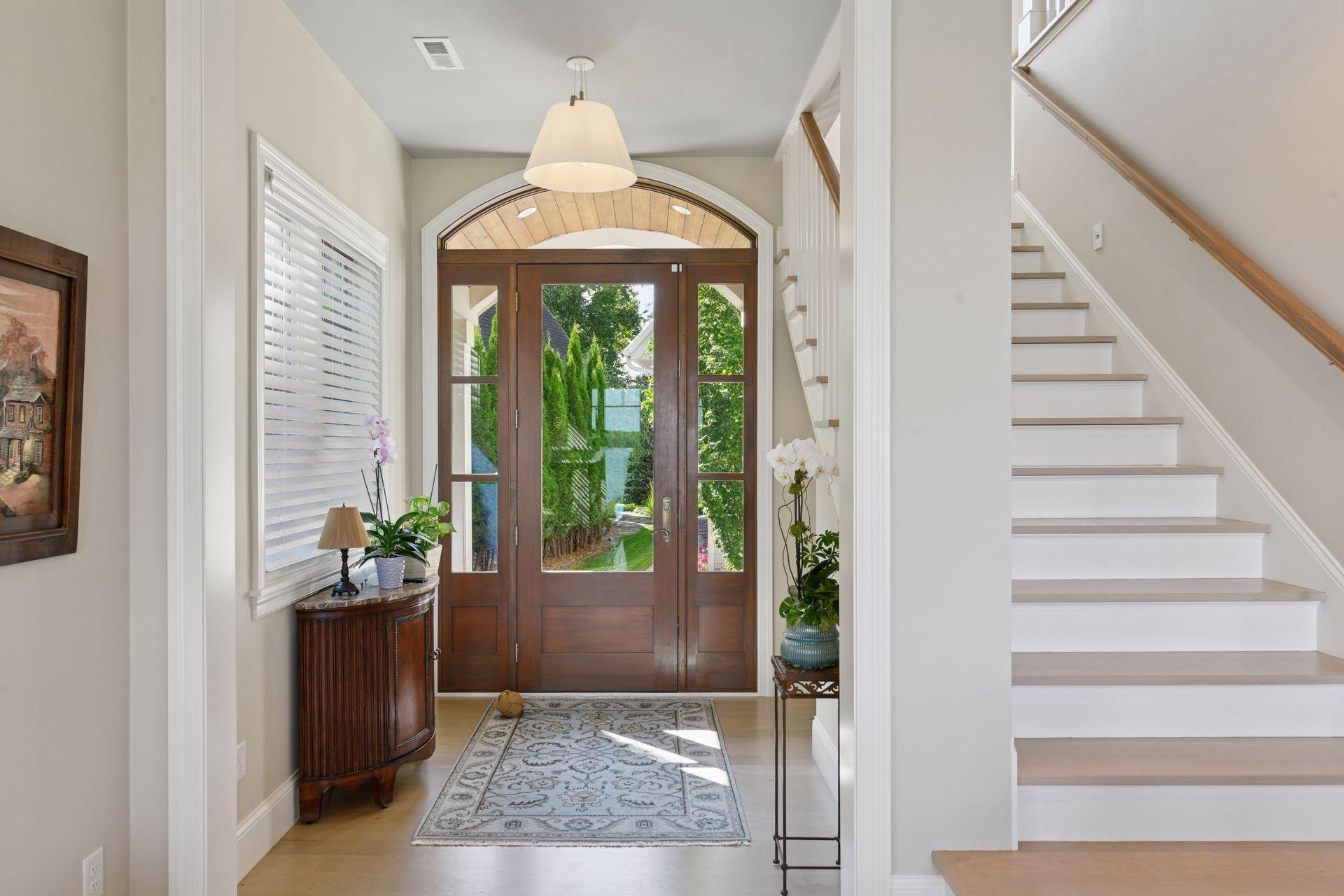 245 Lakeview Ave, Tonka Bay