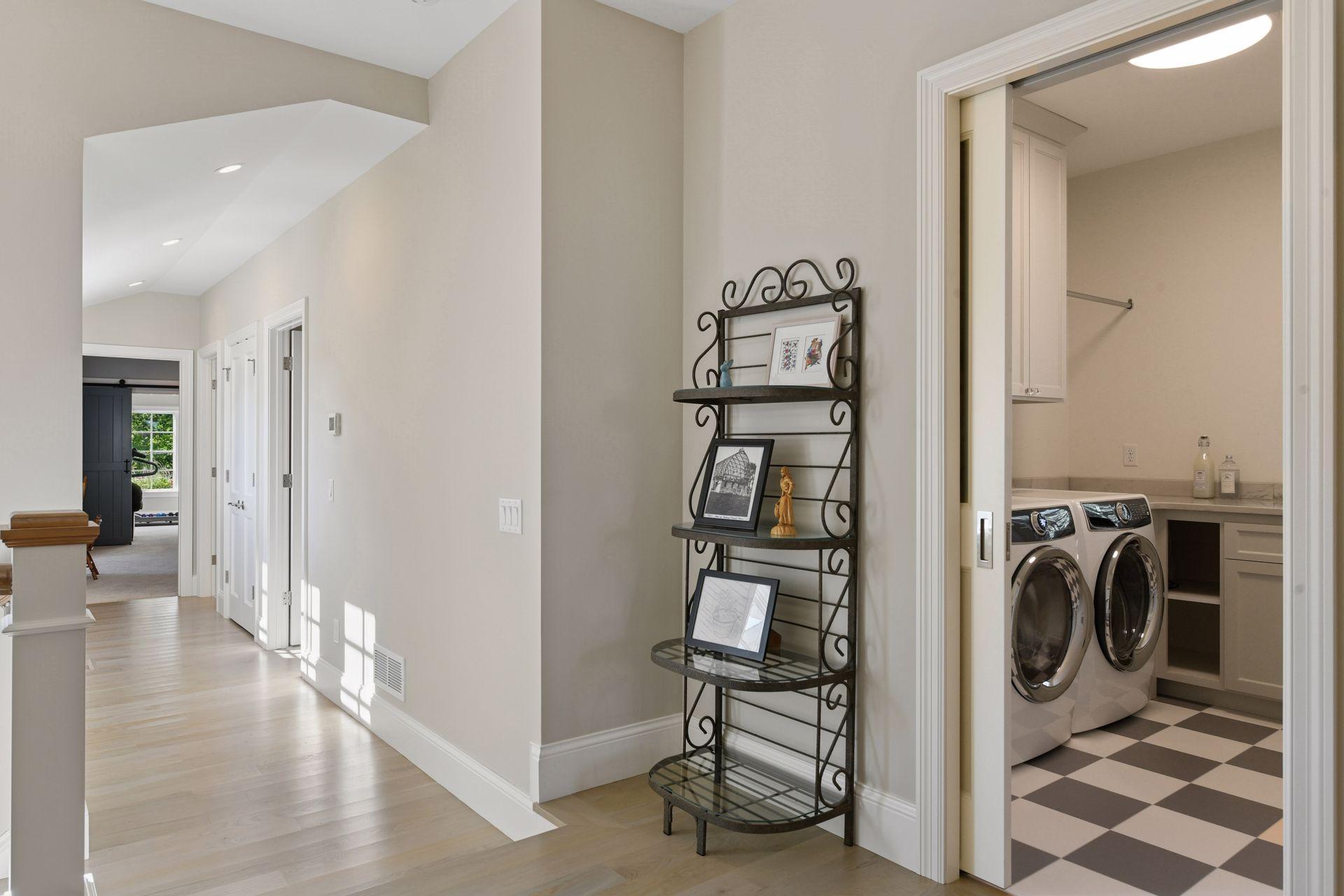 245 Lakeview Ave, Tonka Bay