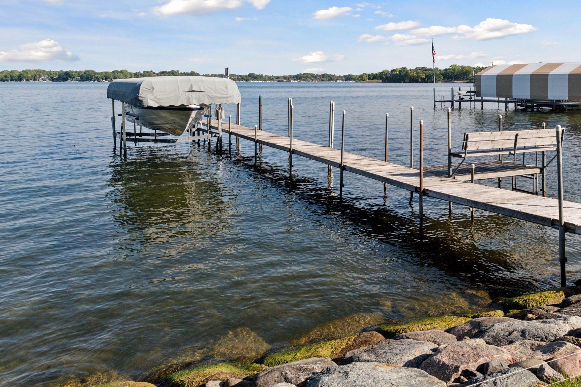 245 Lakeview Ave, Tonka Bay