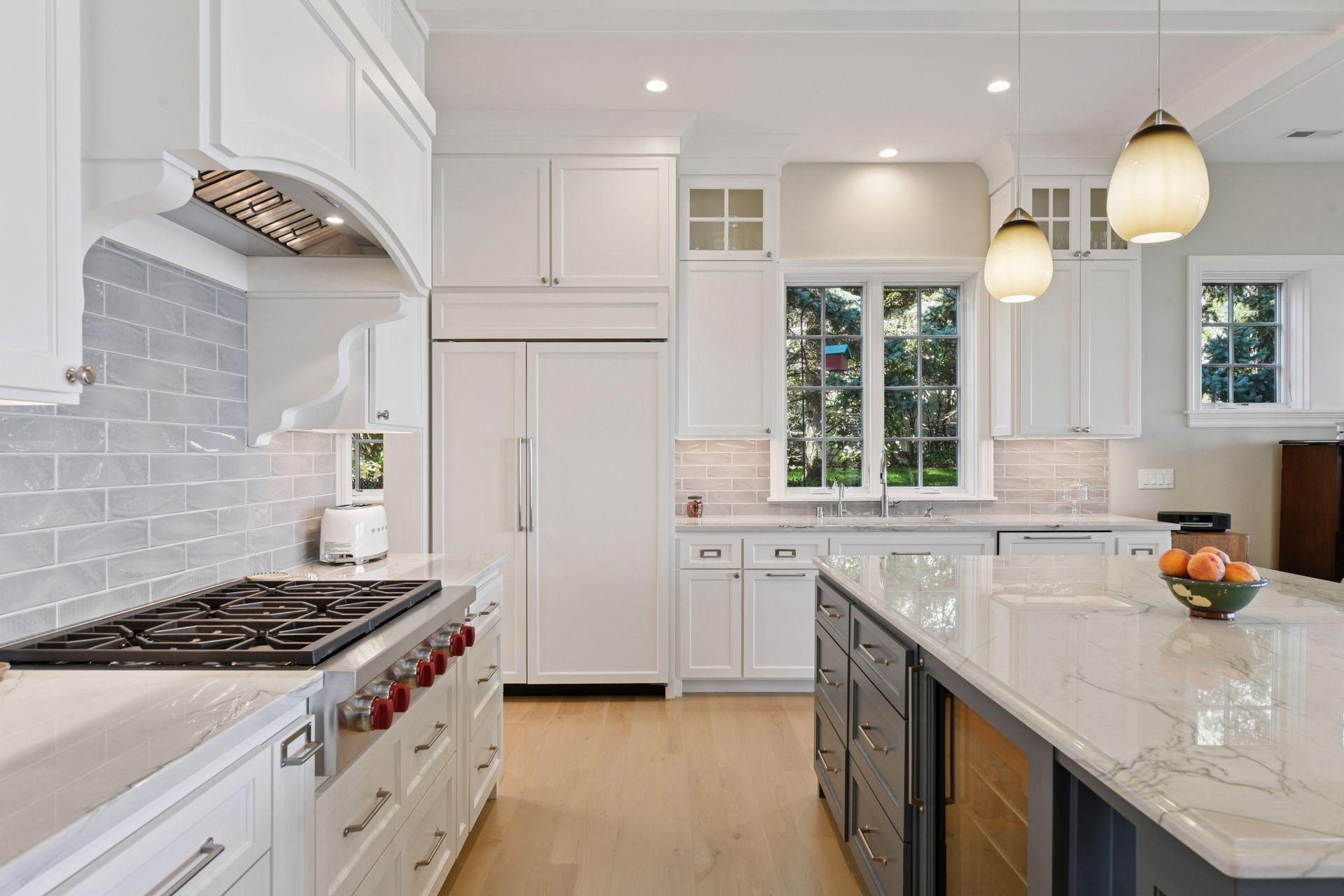 245 Lakeview Ave, Tonka Bay