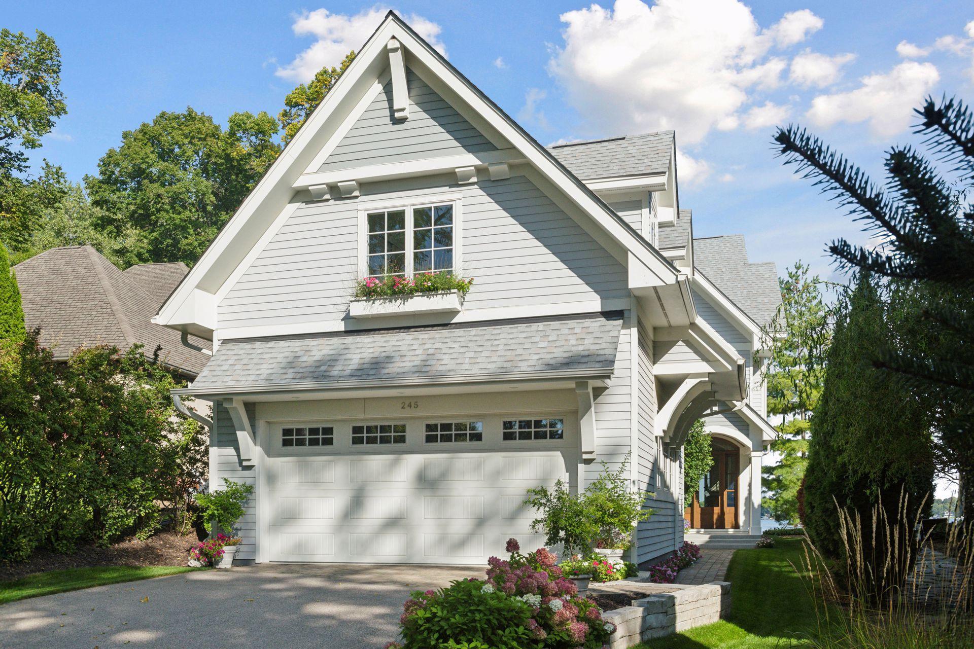 245 Lakeview Ave, Tonka Bay