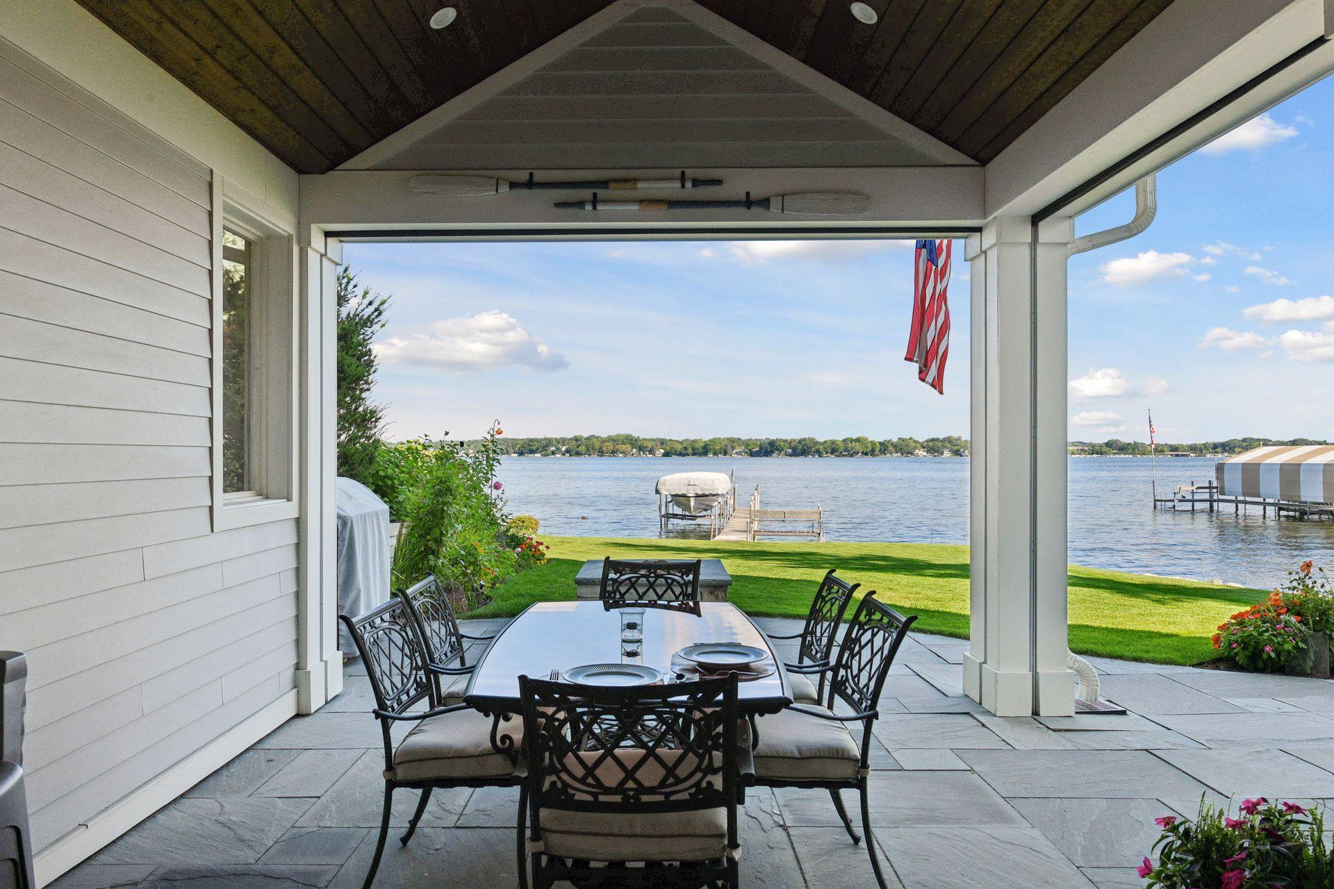 245 Lakeview Ave, Tonka Bay