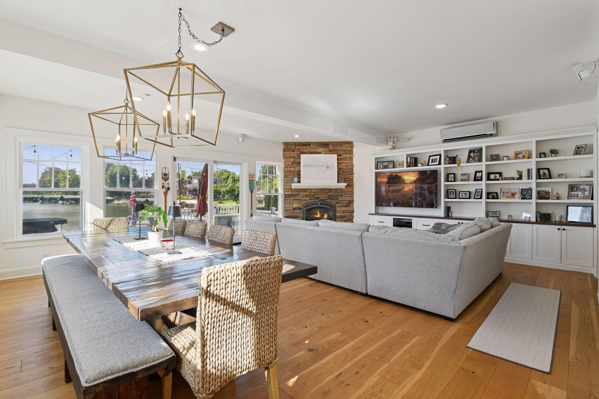 2463 Black Lake Rd, Spring Park