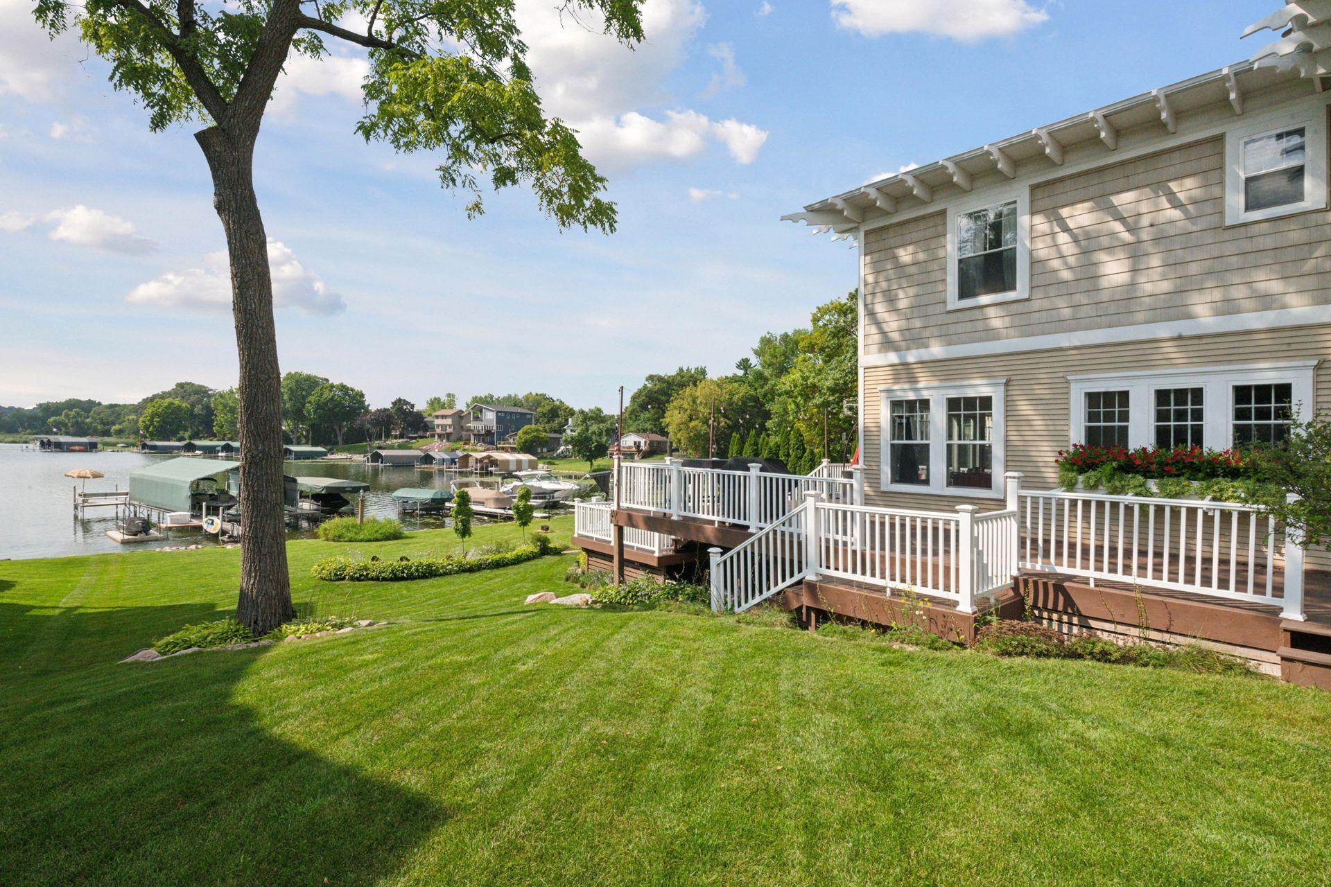 2463 Black Lake Rd, Spring Park