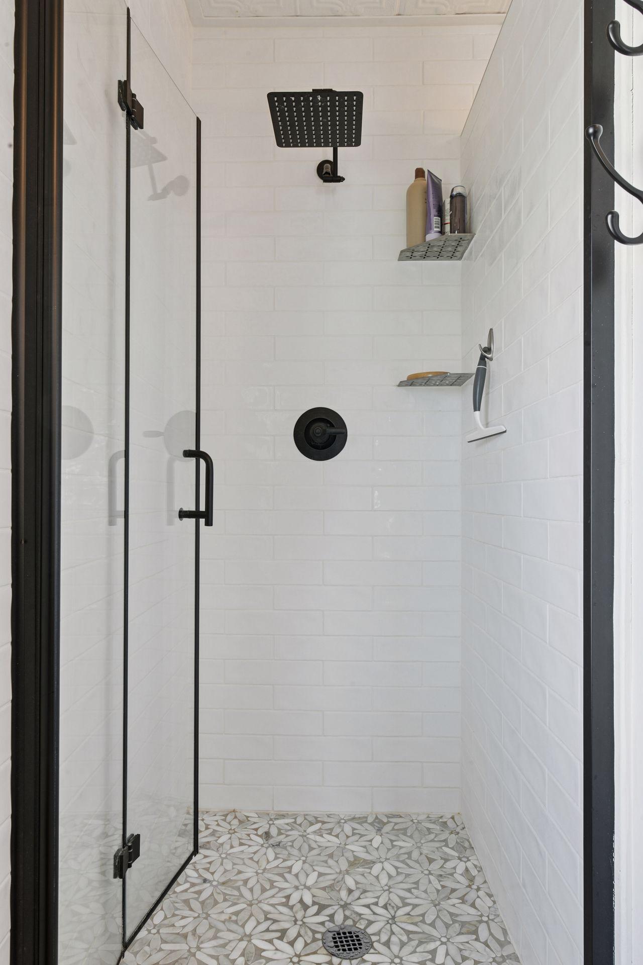 2463 Black Lake Rd, Spring Park