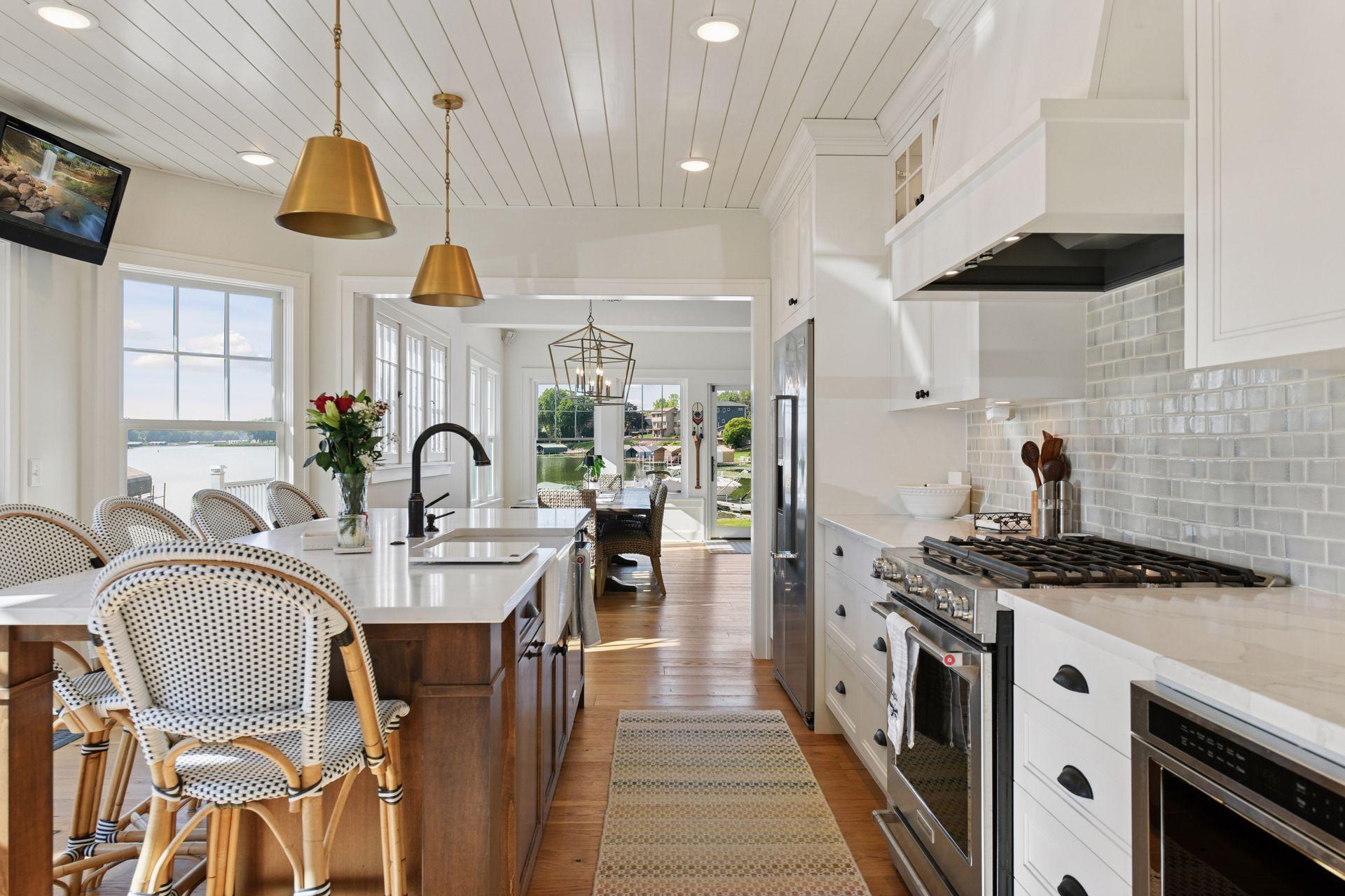 2463 Black Lake Rd, Spring Park