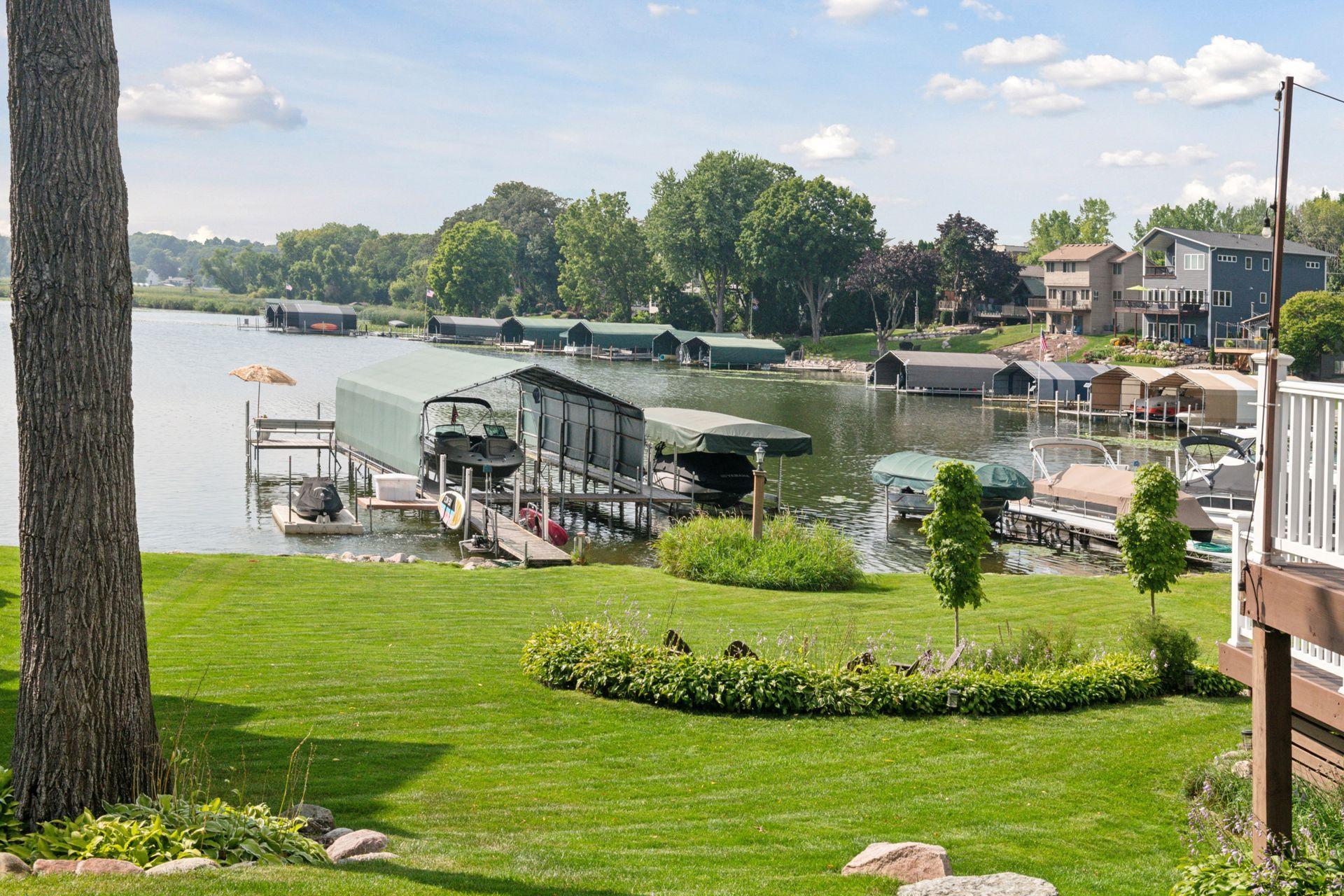 2463 Black Lake Rd, Spring Park