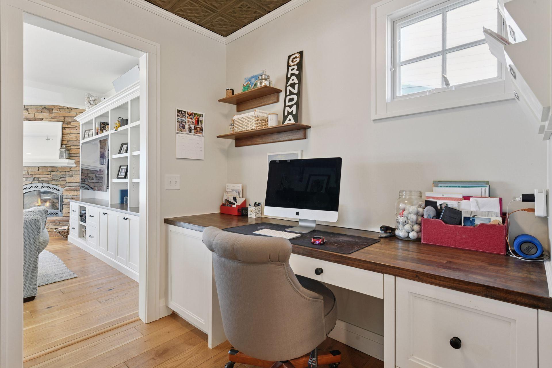 2463 Black Lake Rd, Spring Park