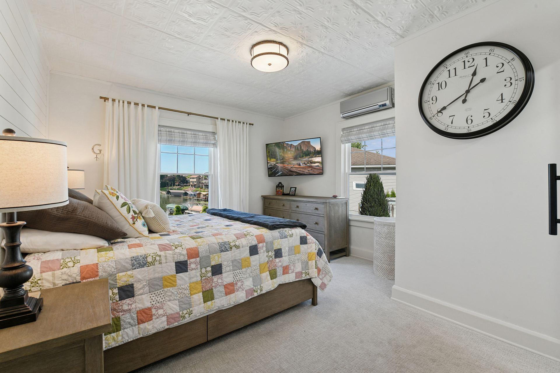 2463 Black Lake Rd, Spring Park