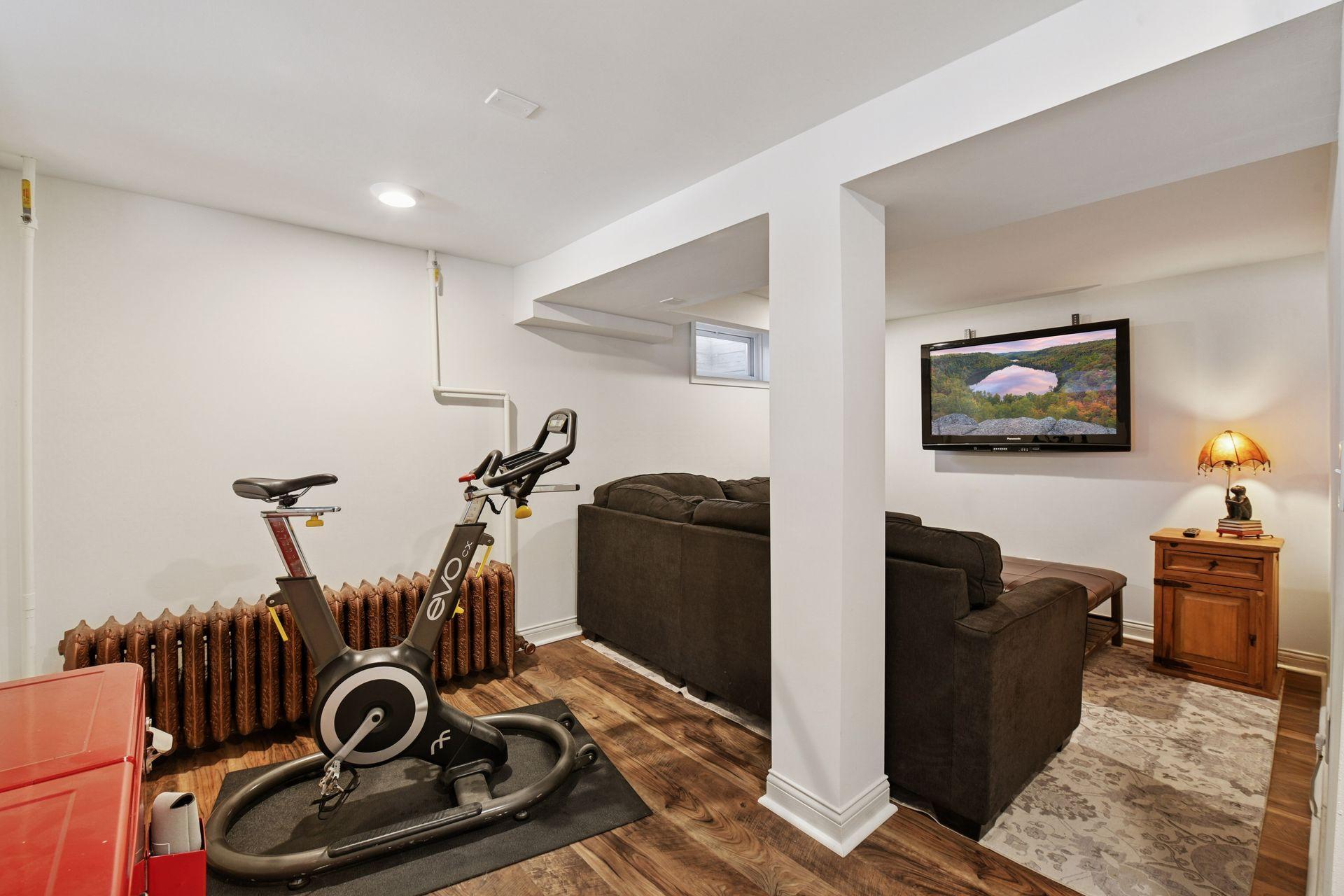 2463 Black Lake Rd, Spring Park