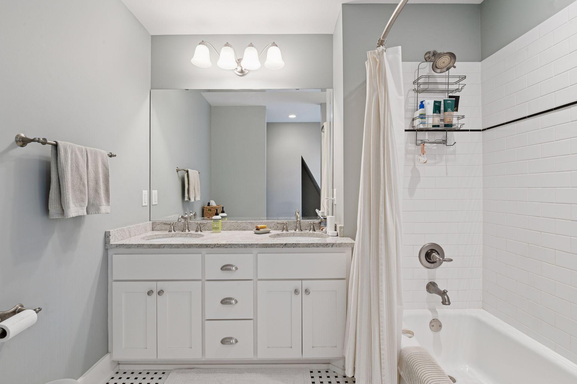 2938 Northview Rd, Minnetonka Beach