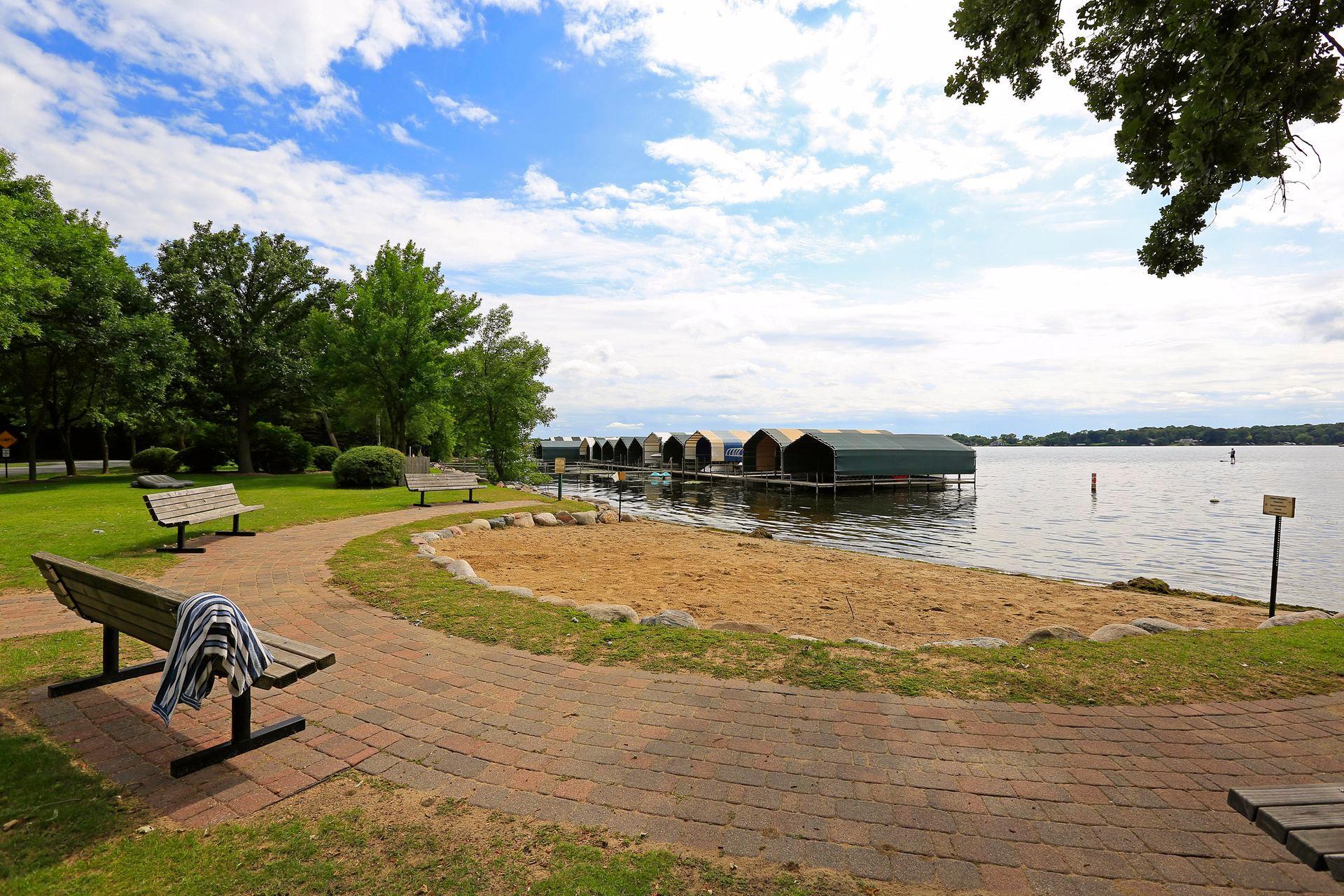 2938 Northview Rd, Minnetonka Beach