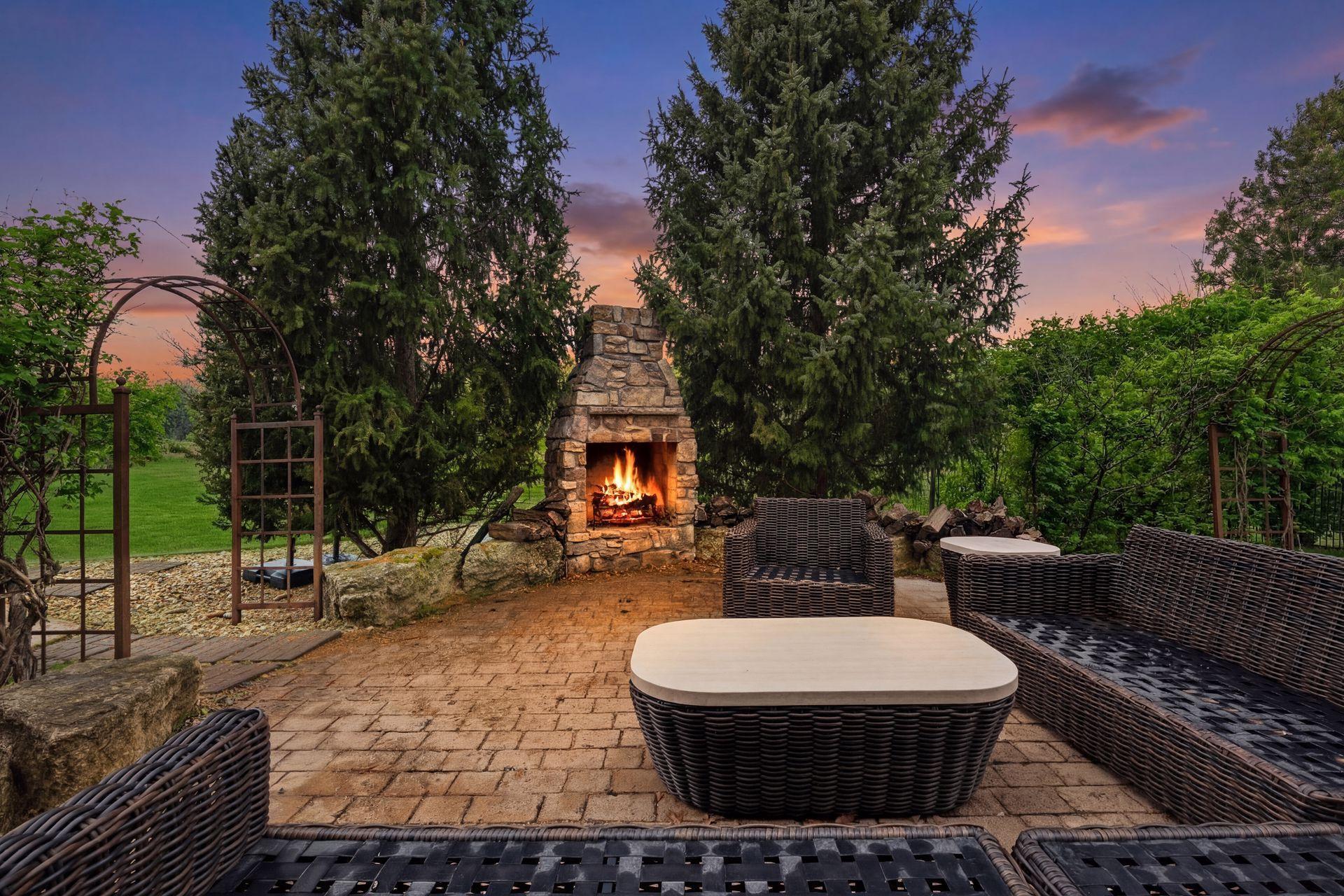 2490 Marshview Ct, Victoria