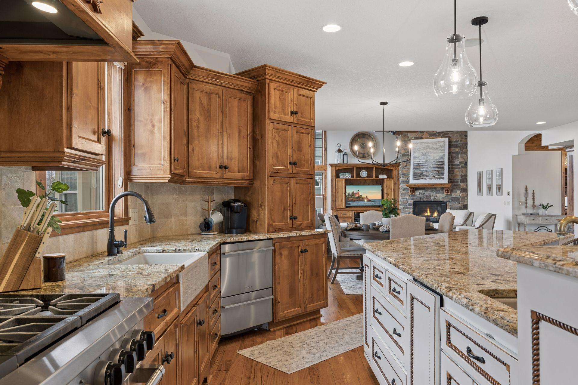 2490 Marshview Ct, Victoria