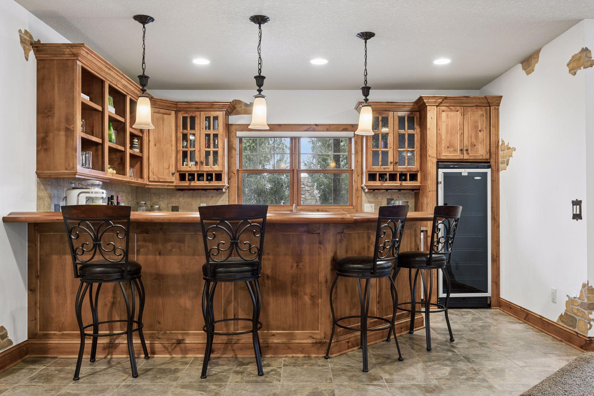 2490 Marshview Ct, Victoria