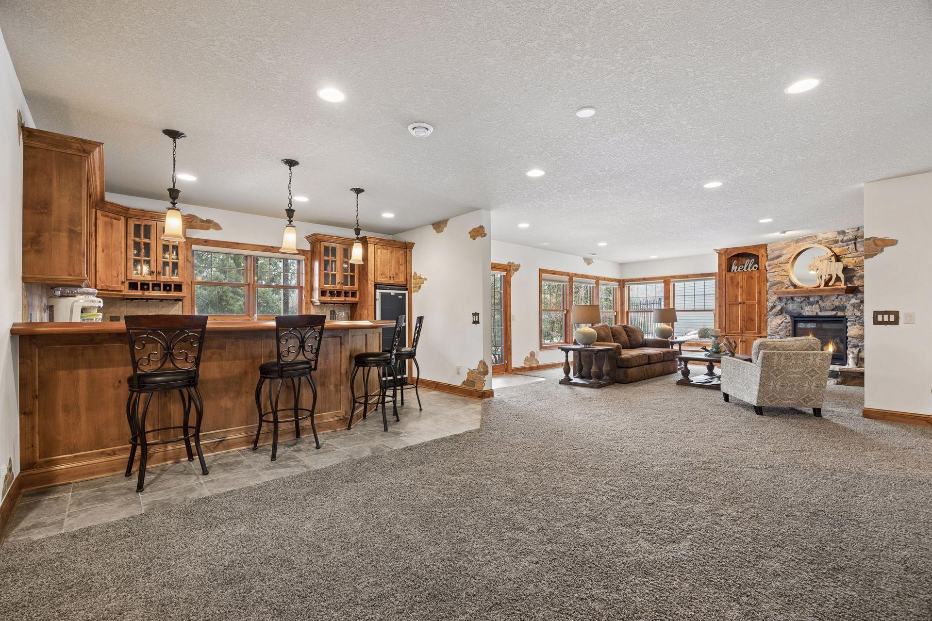 2490 Marshview Ct, Victoria