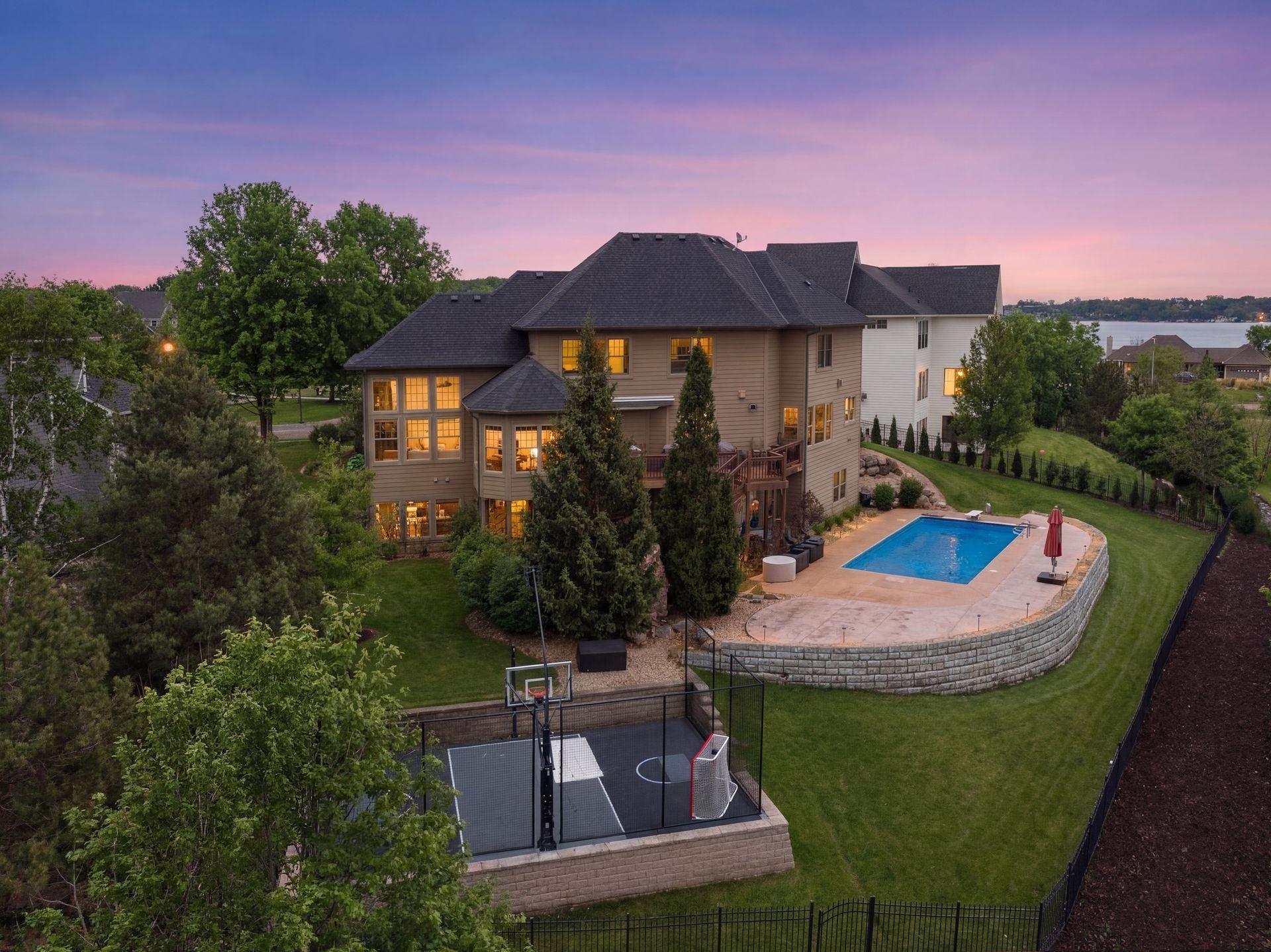 2490 Marshview Ct, Victoria