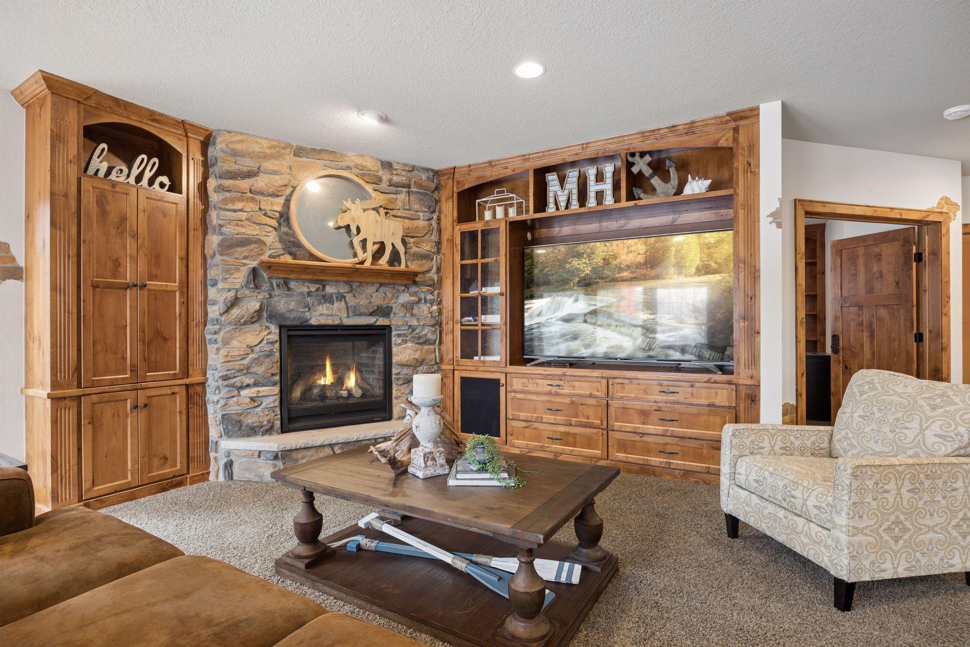 2490 Marshview Ct, Victoria