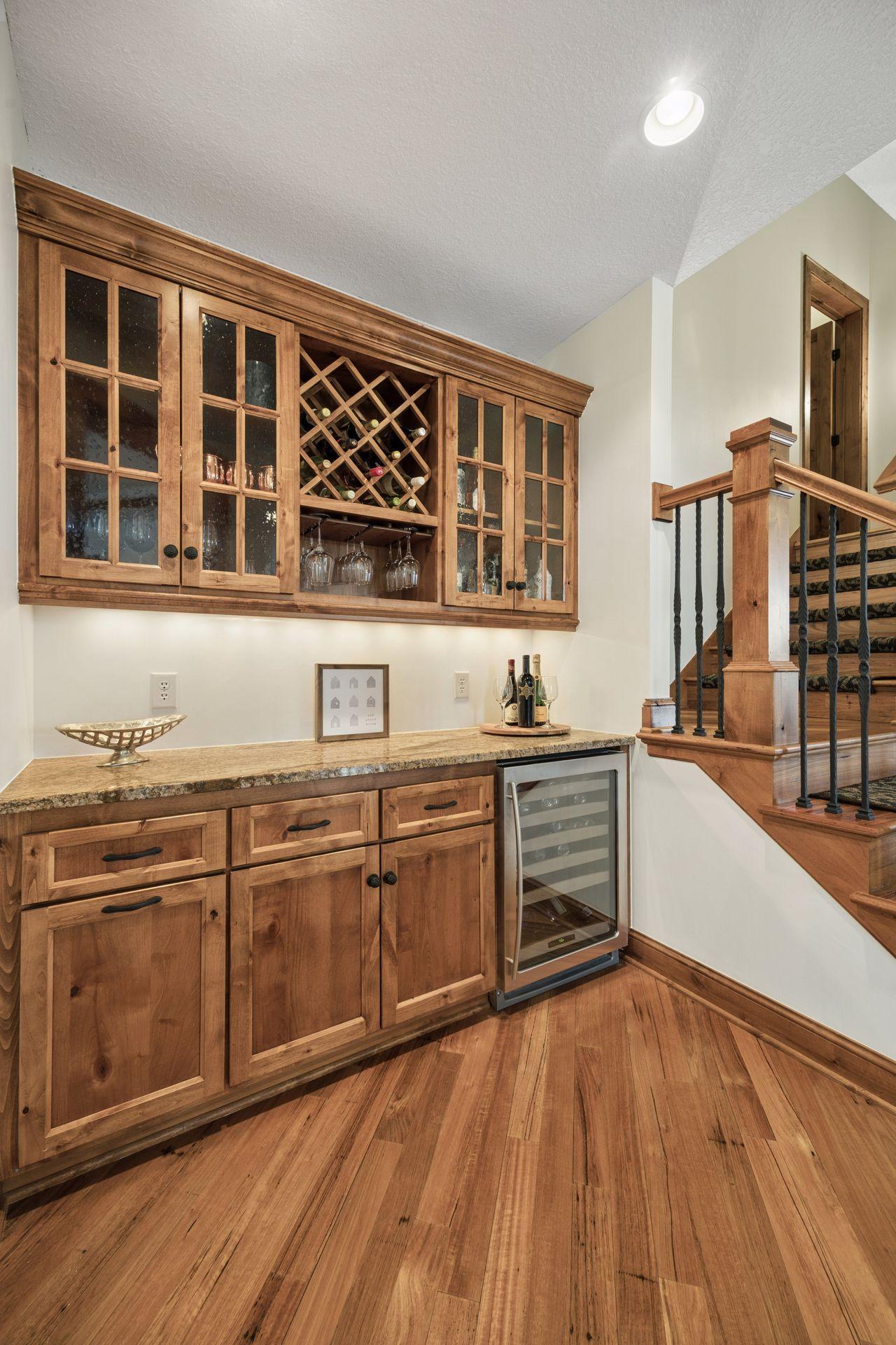 2490 Marshview Ct, Victoria