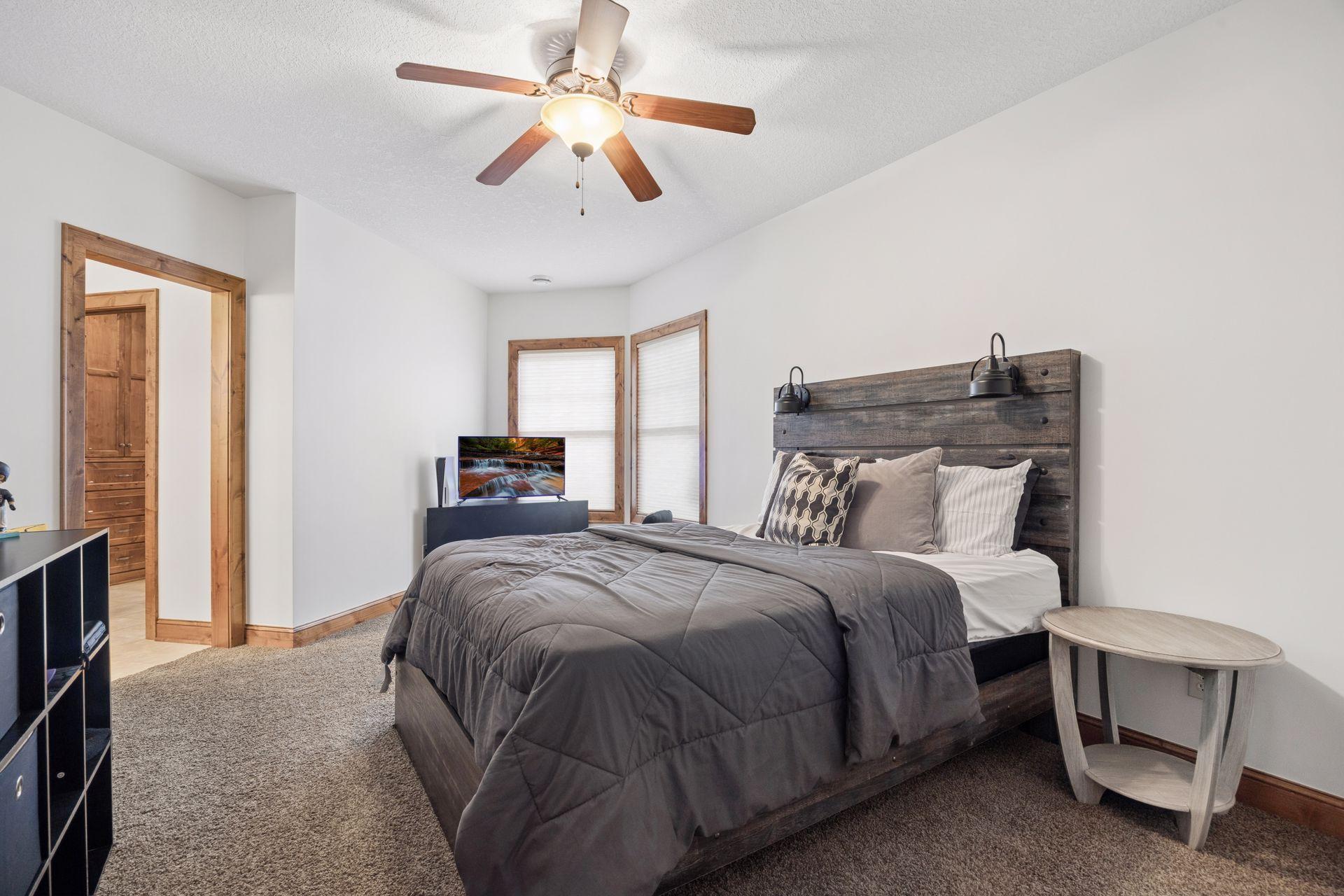 2490 Marshview Ct, Victoria