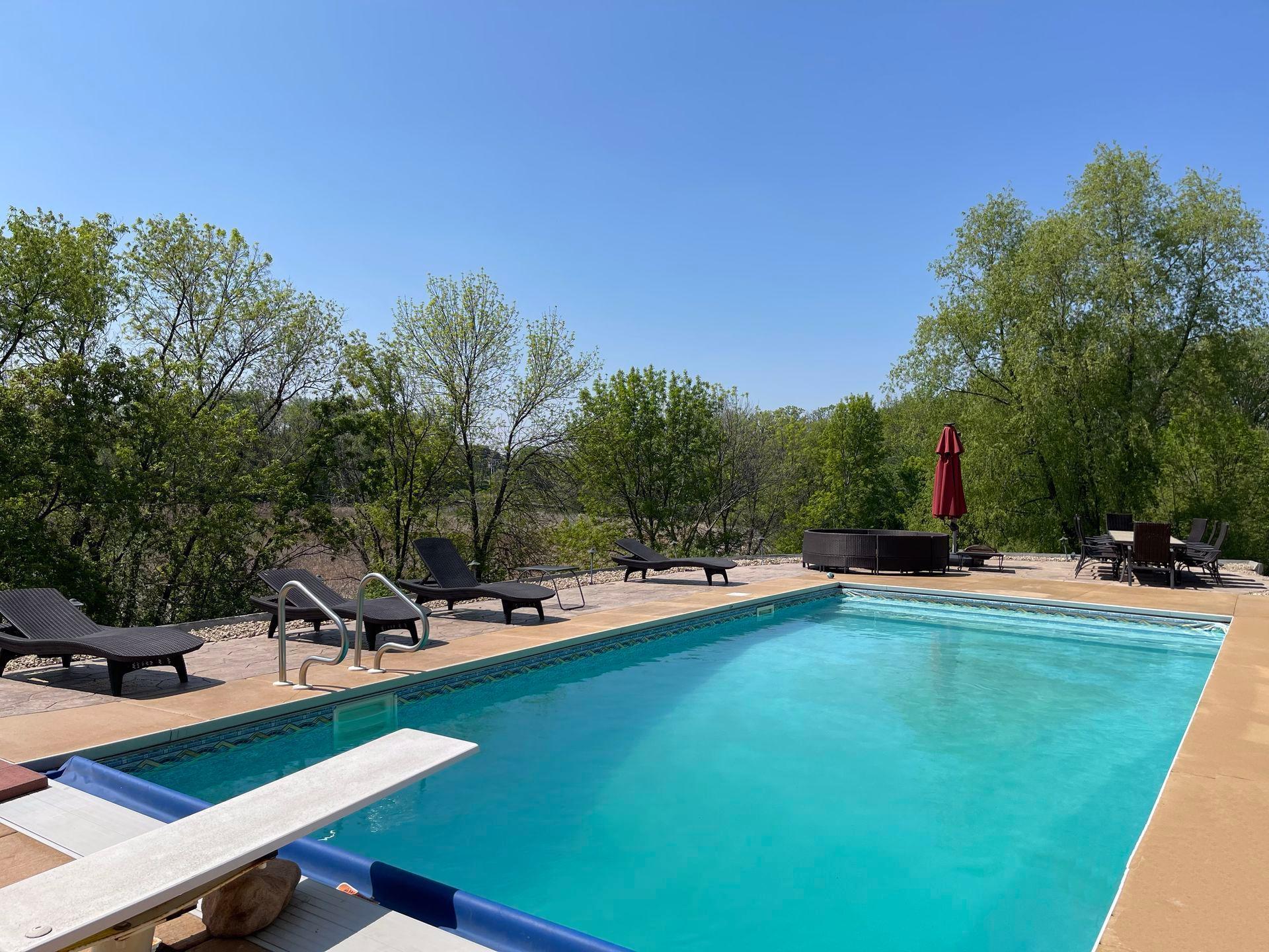 2490 Marshview Ct, Victoria