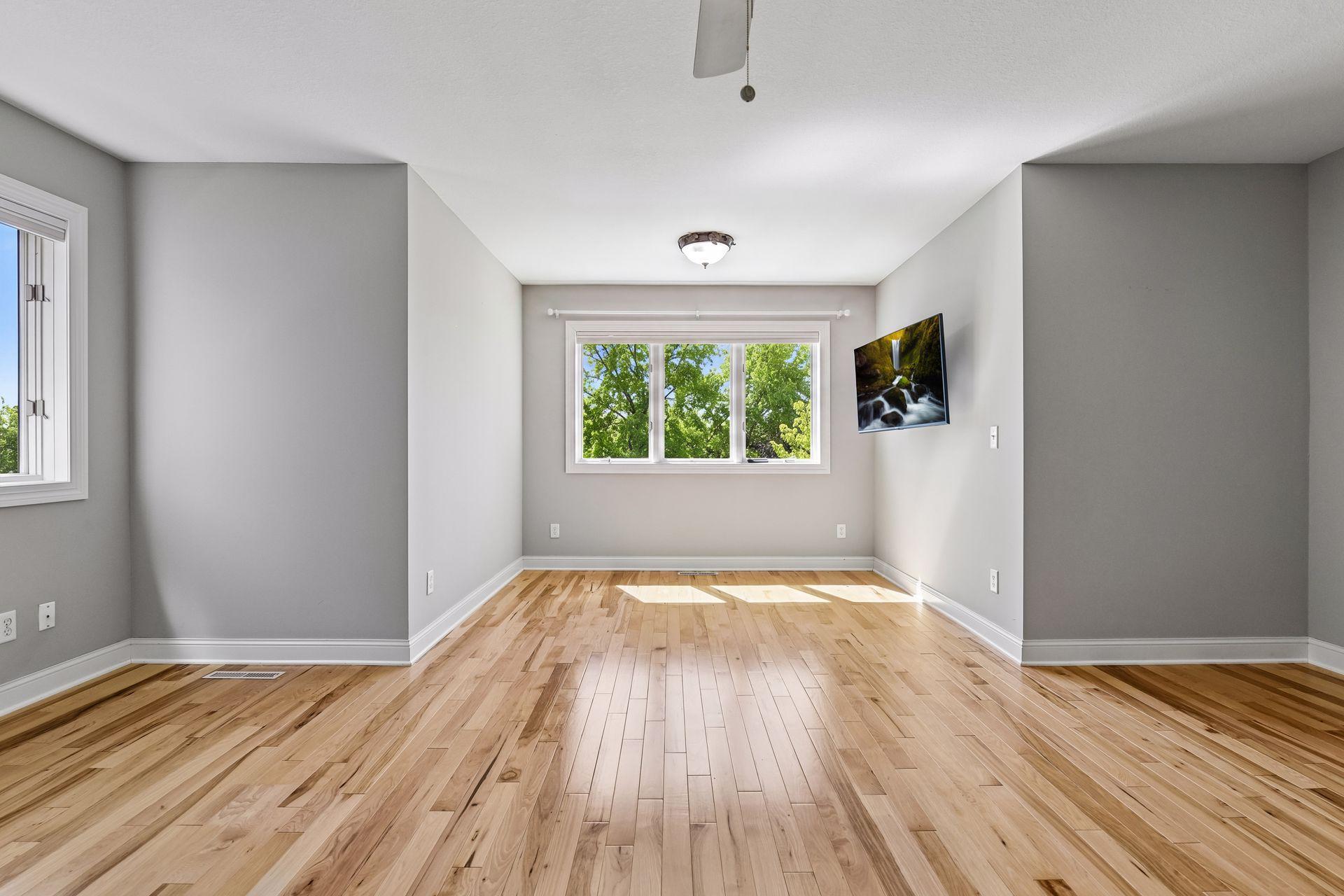 4660 Island View Dr, Mound