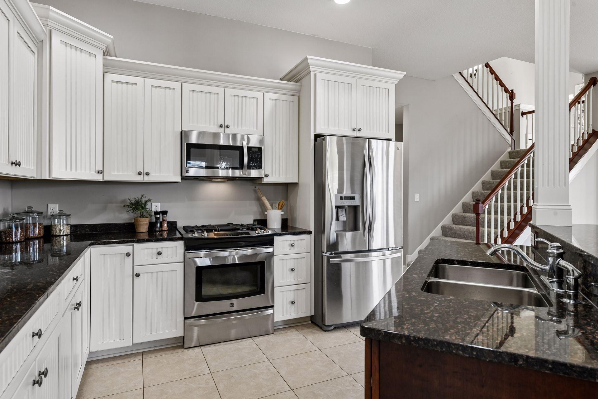 4660 Island View Dr, Mound