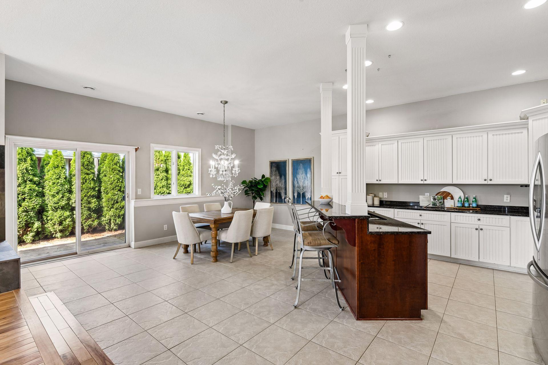 4660 Island View Dr, Mound