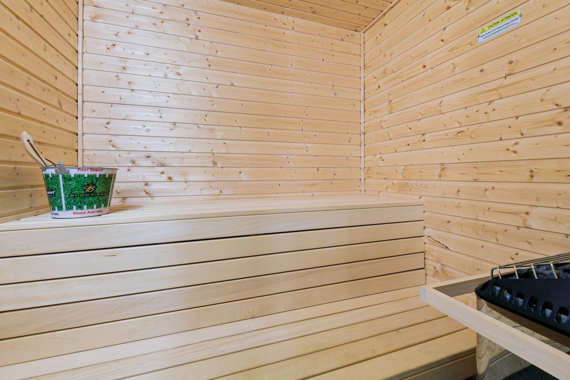 4660 Island View Dr, Mound