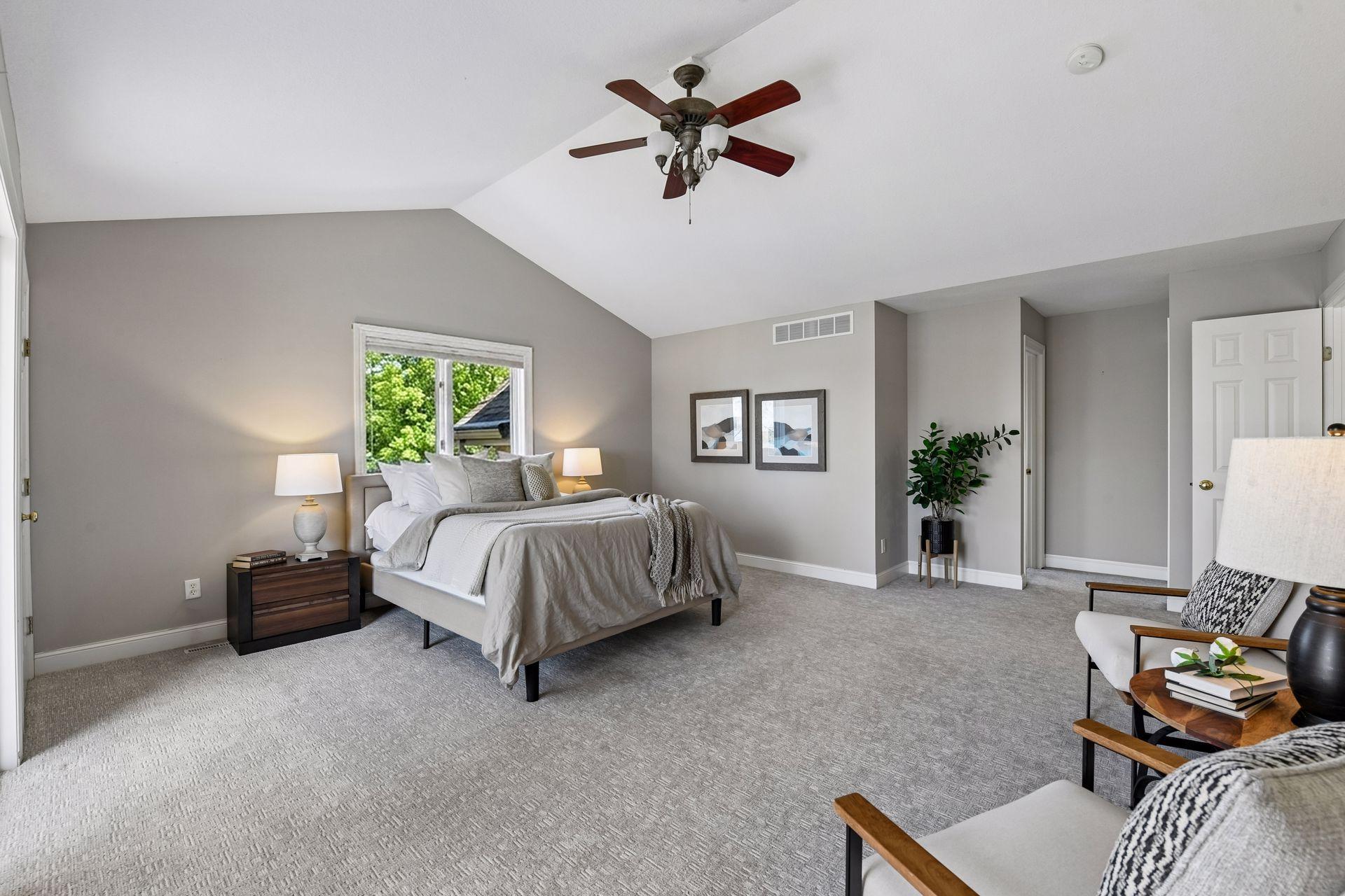 4660 Island View Dr, Mound