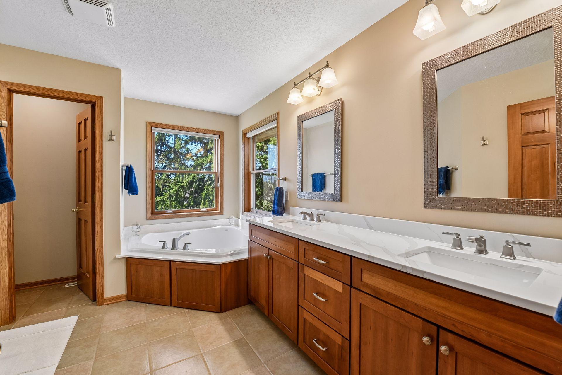 1585 Stoneridge Circle