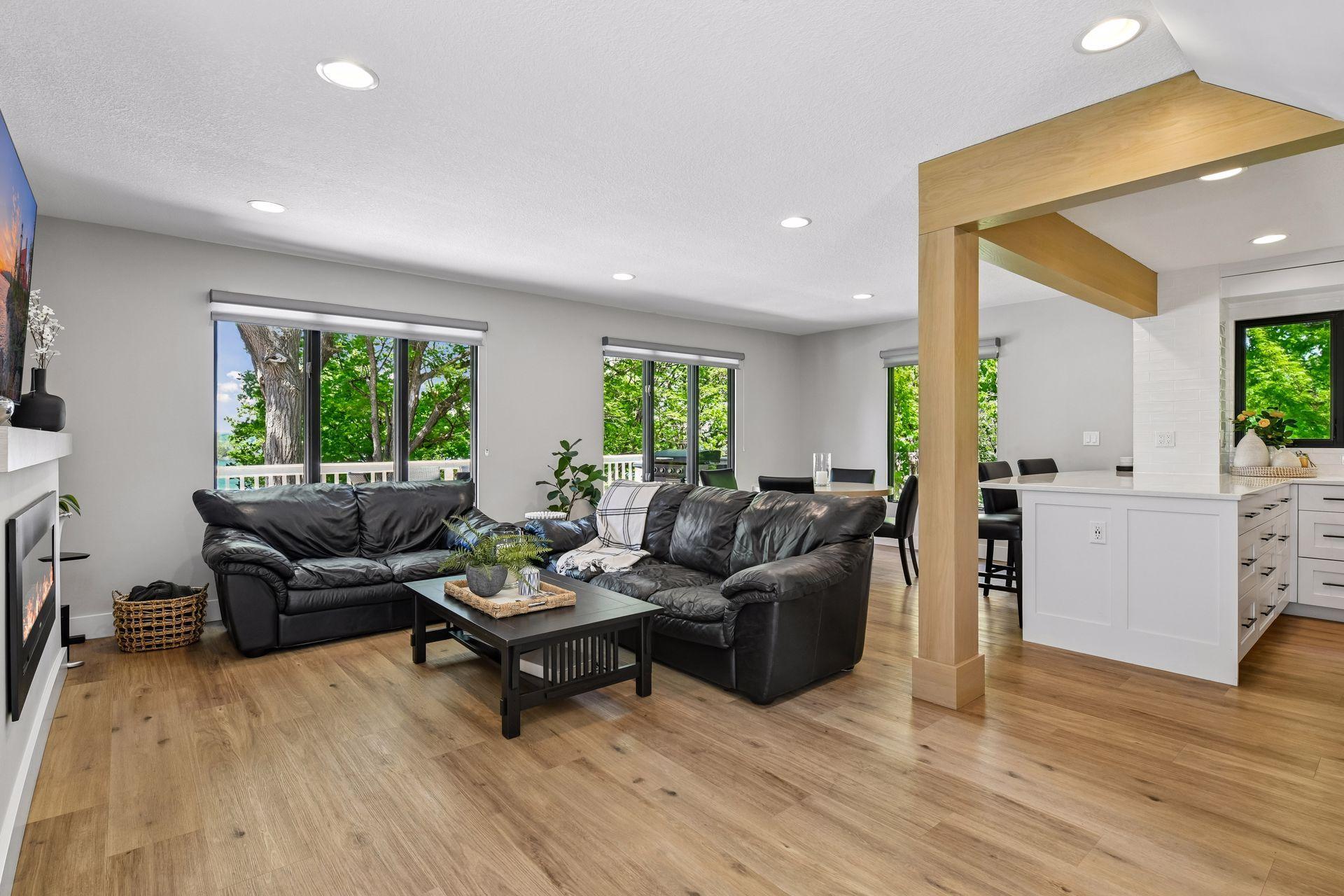 3337 Warner Lane