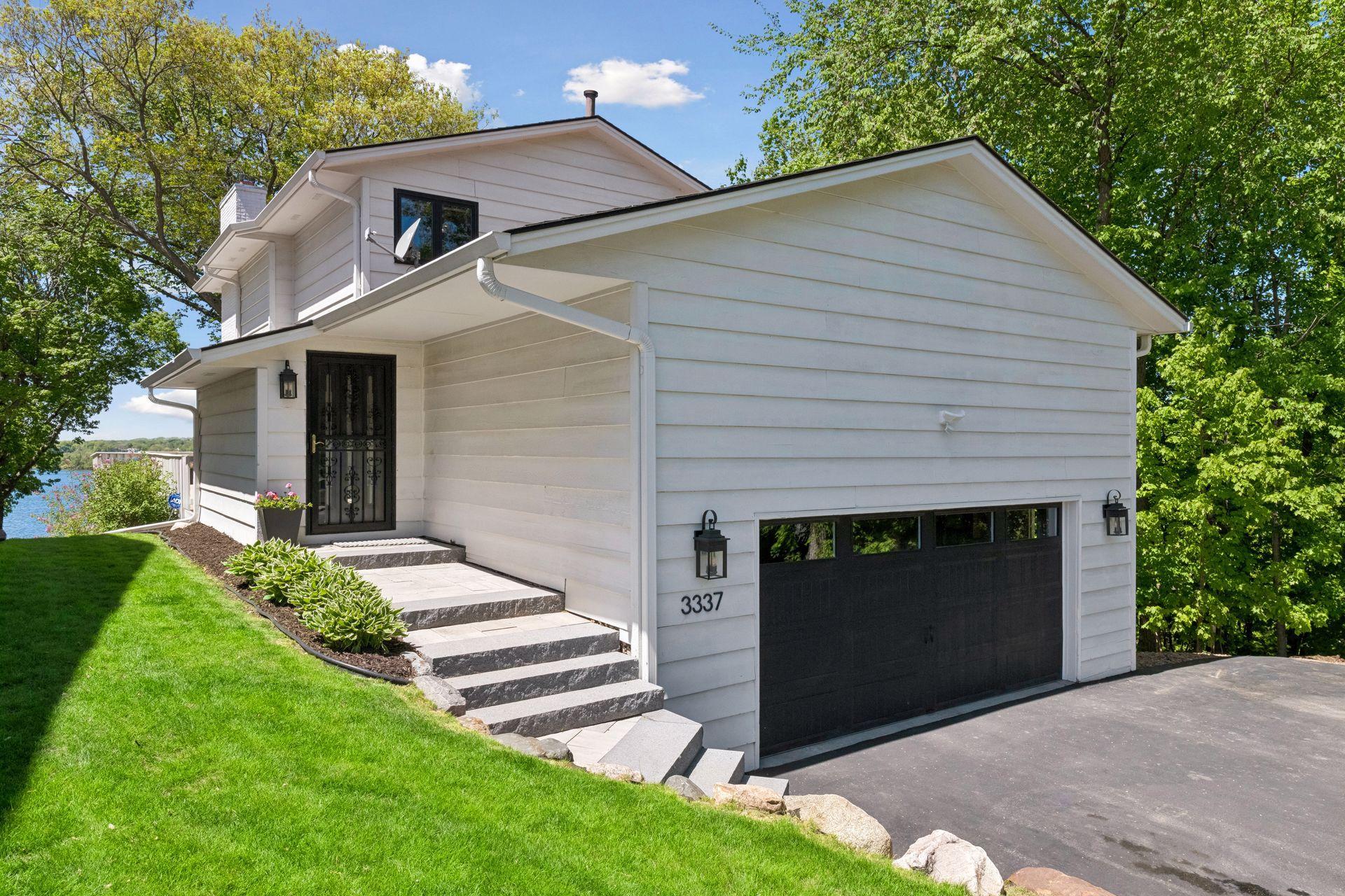 3337 Warner Lane