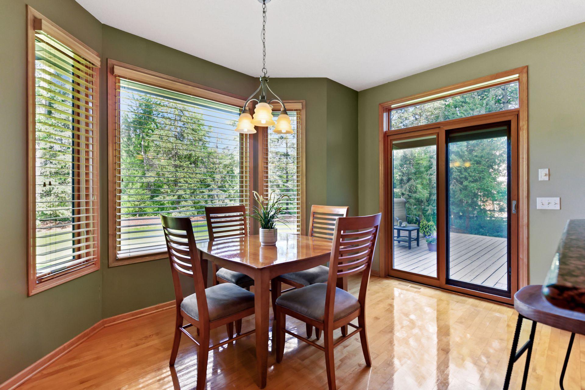 830 Fox Path Ct, Medina