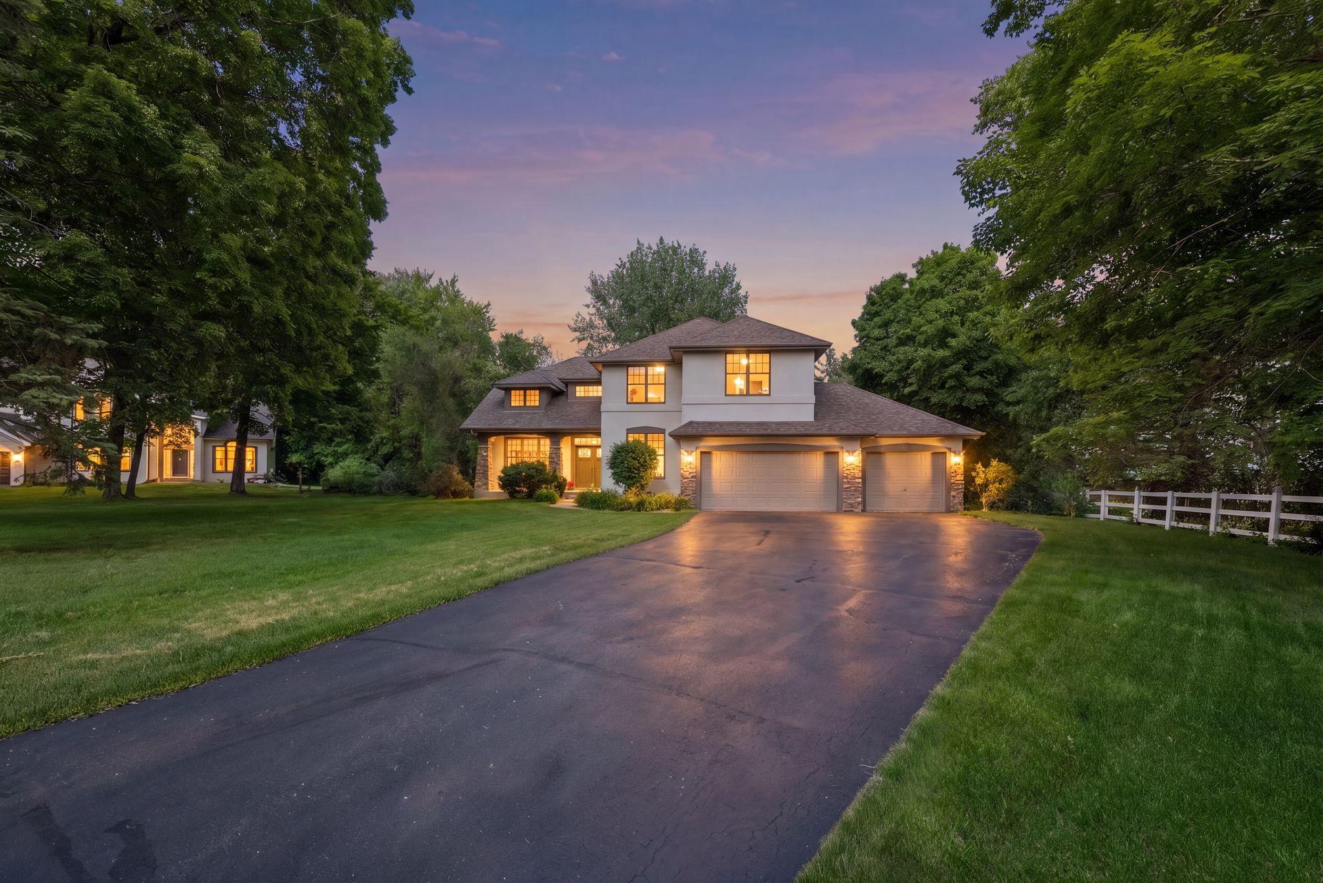 830 Fox Path Ct, Medina